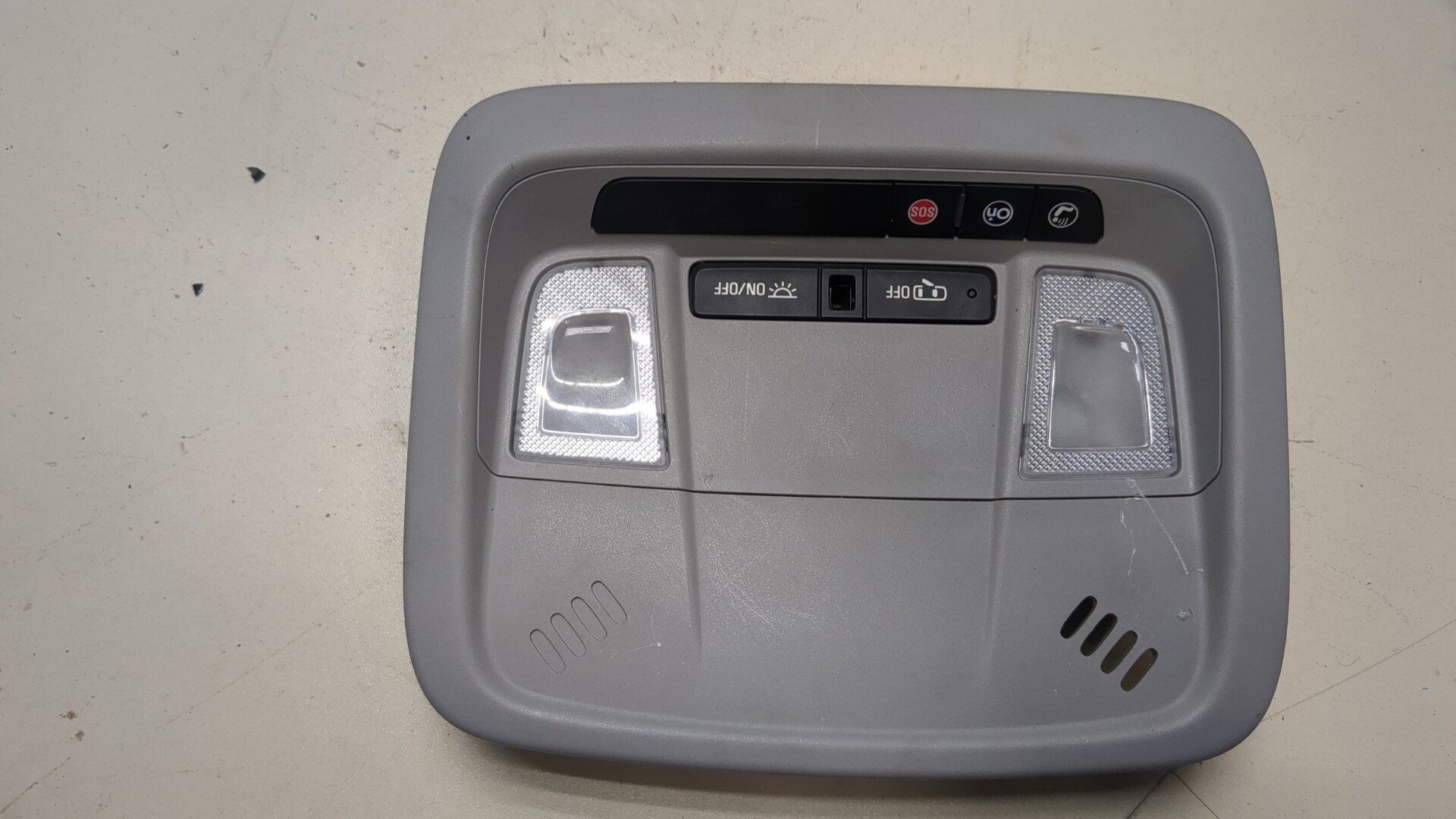 Плафон салонный