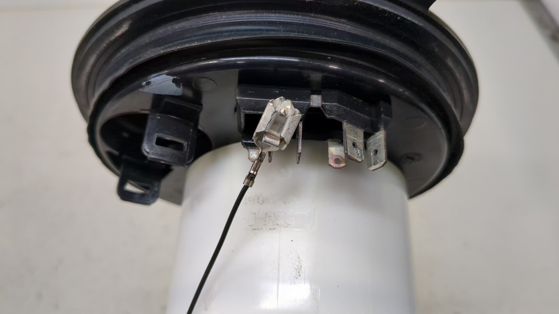 Насос топливный электрический