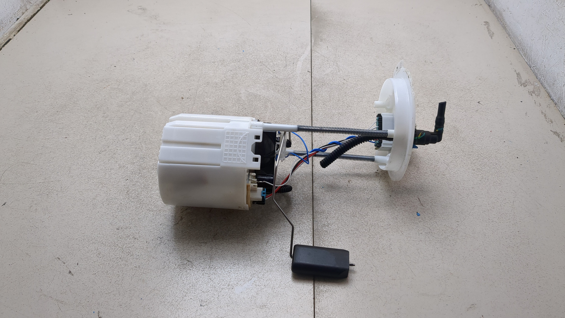 Насос топливный электрический