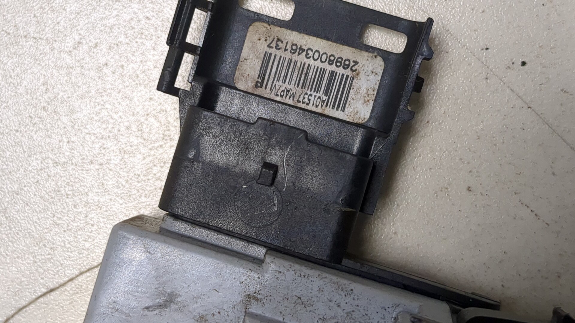 Замок двери передней правой