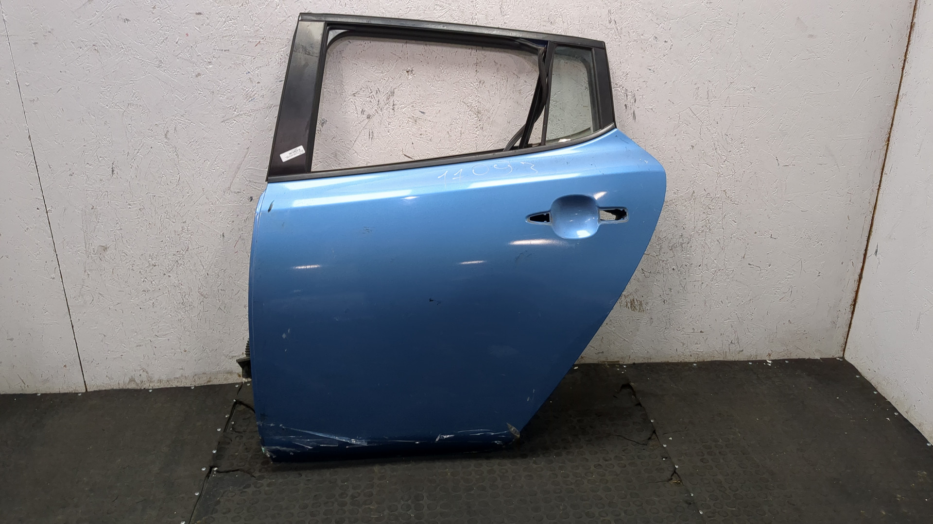 Дверь задняя левая