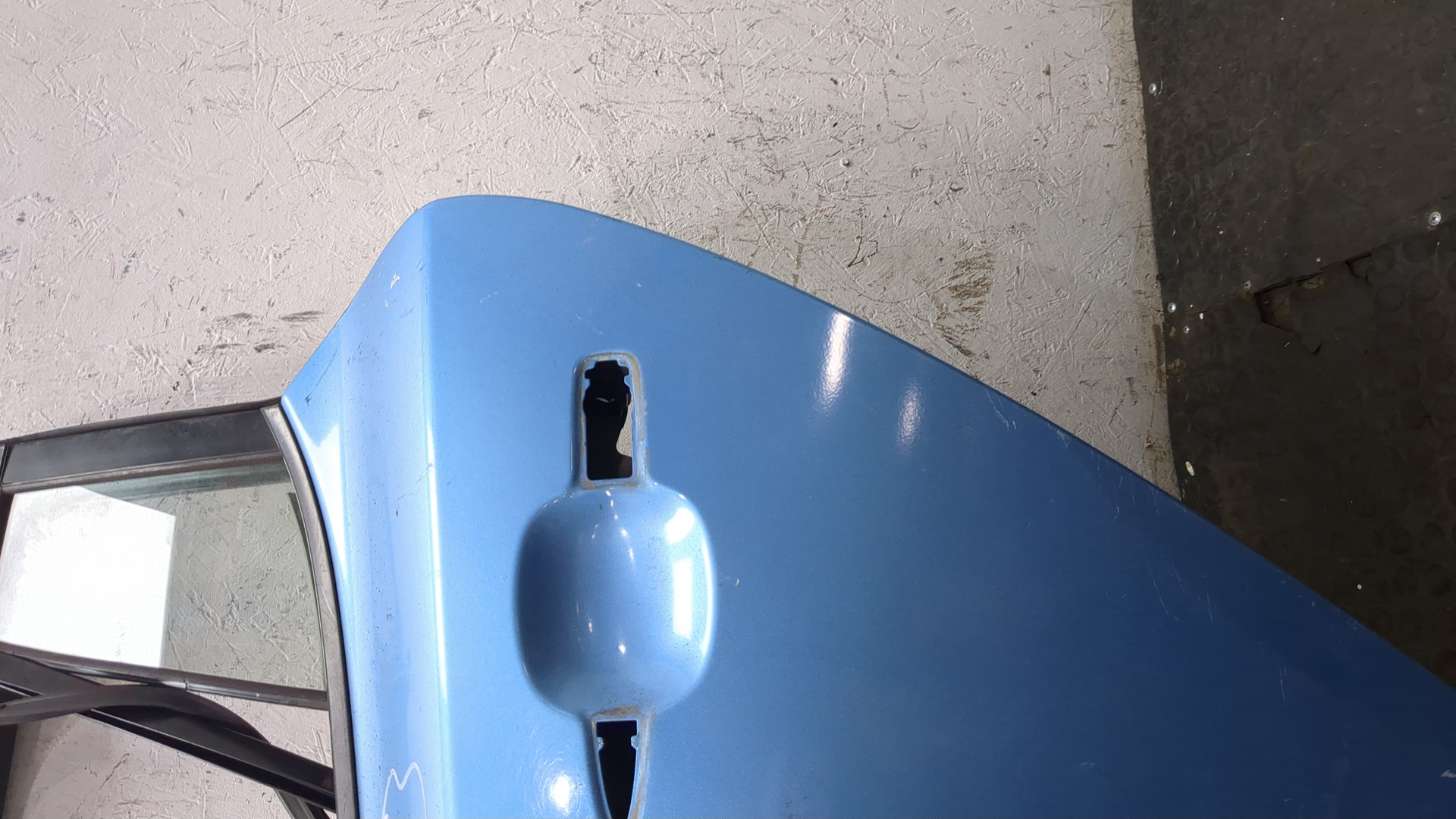 Дверь задняя левая