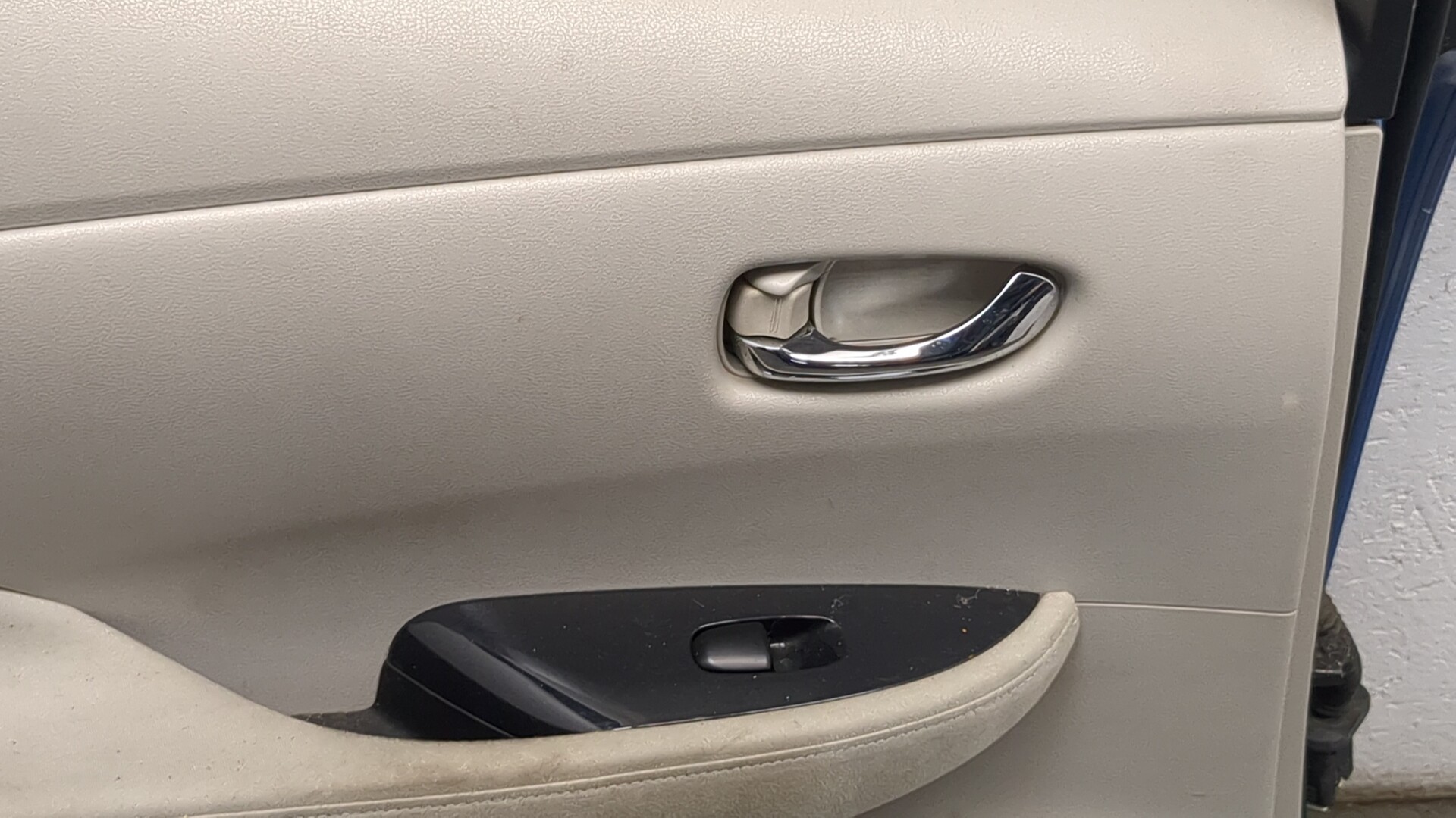 Дверь задняя левая