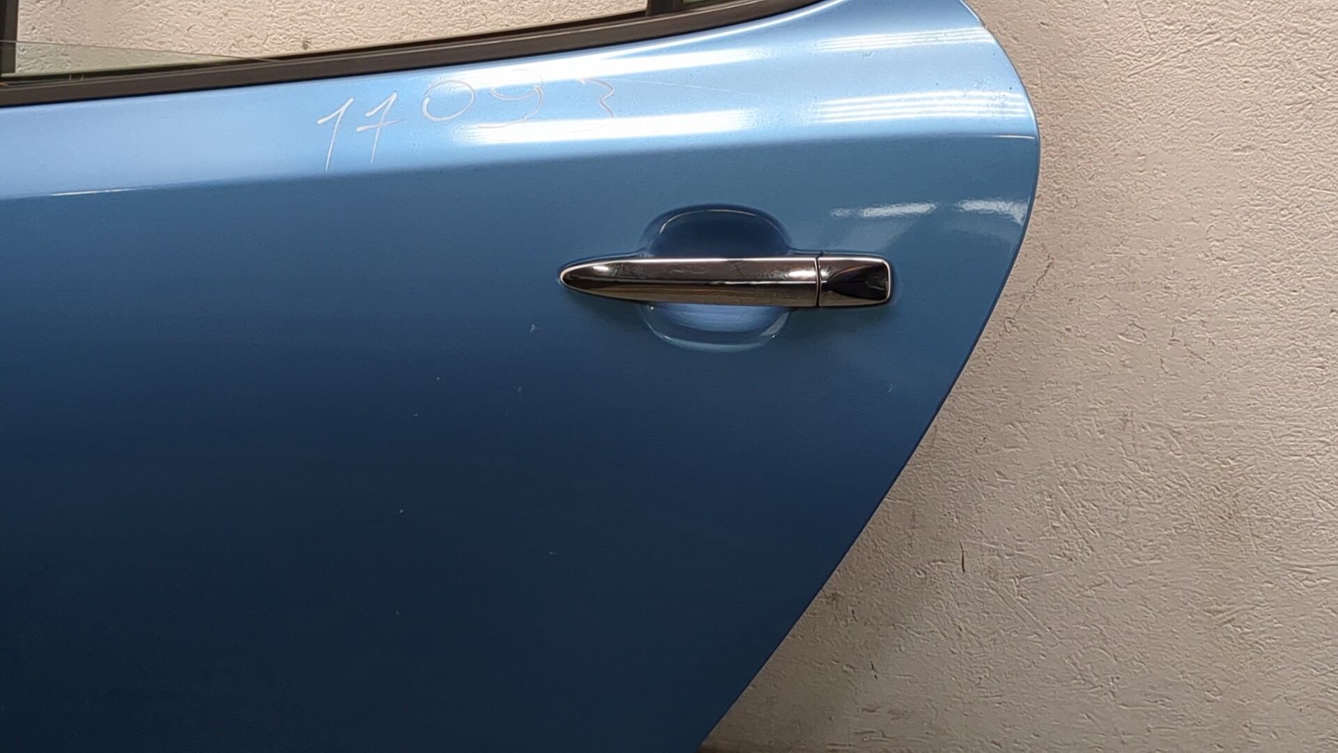 Дверь задняя левая