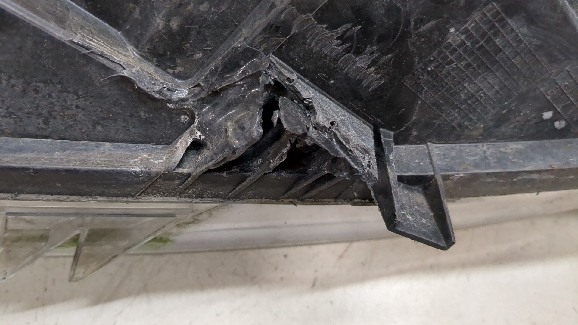 Фара правая