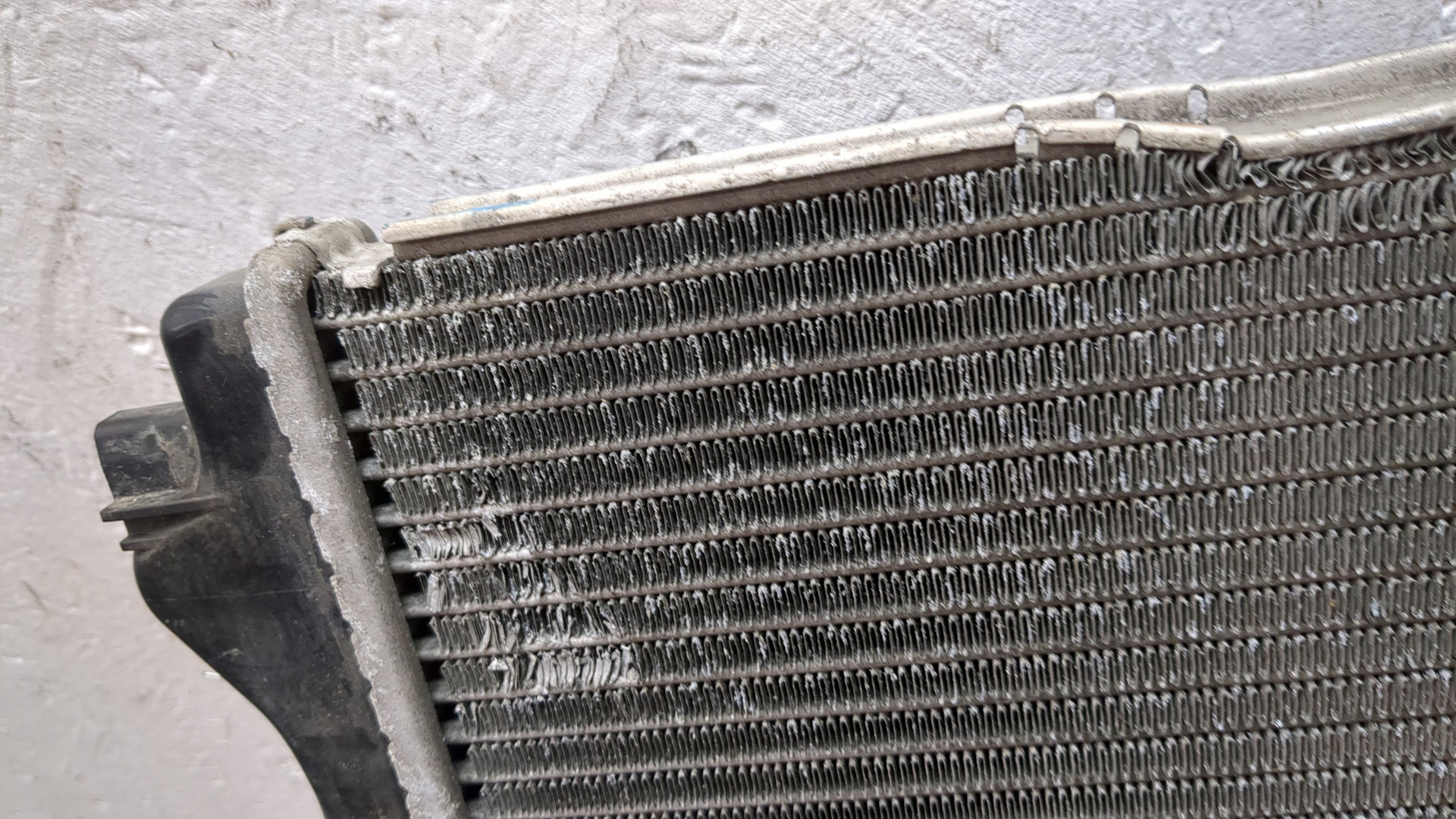 Радиатор охлаждения двигателя основной