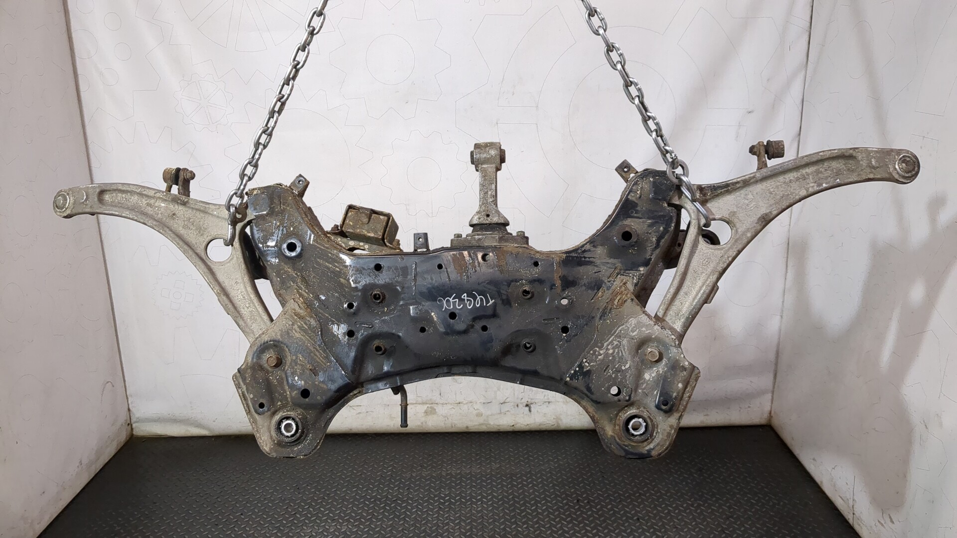 Балка подмоторная