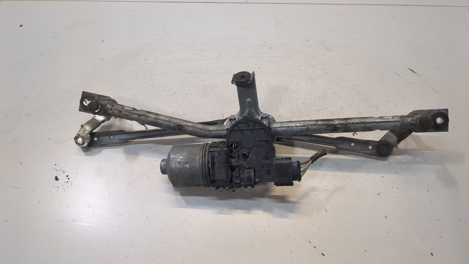 Трапеция стеклоочистителей