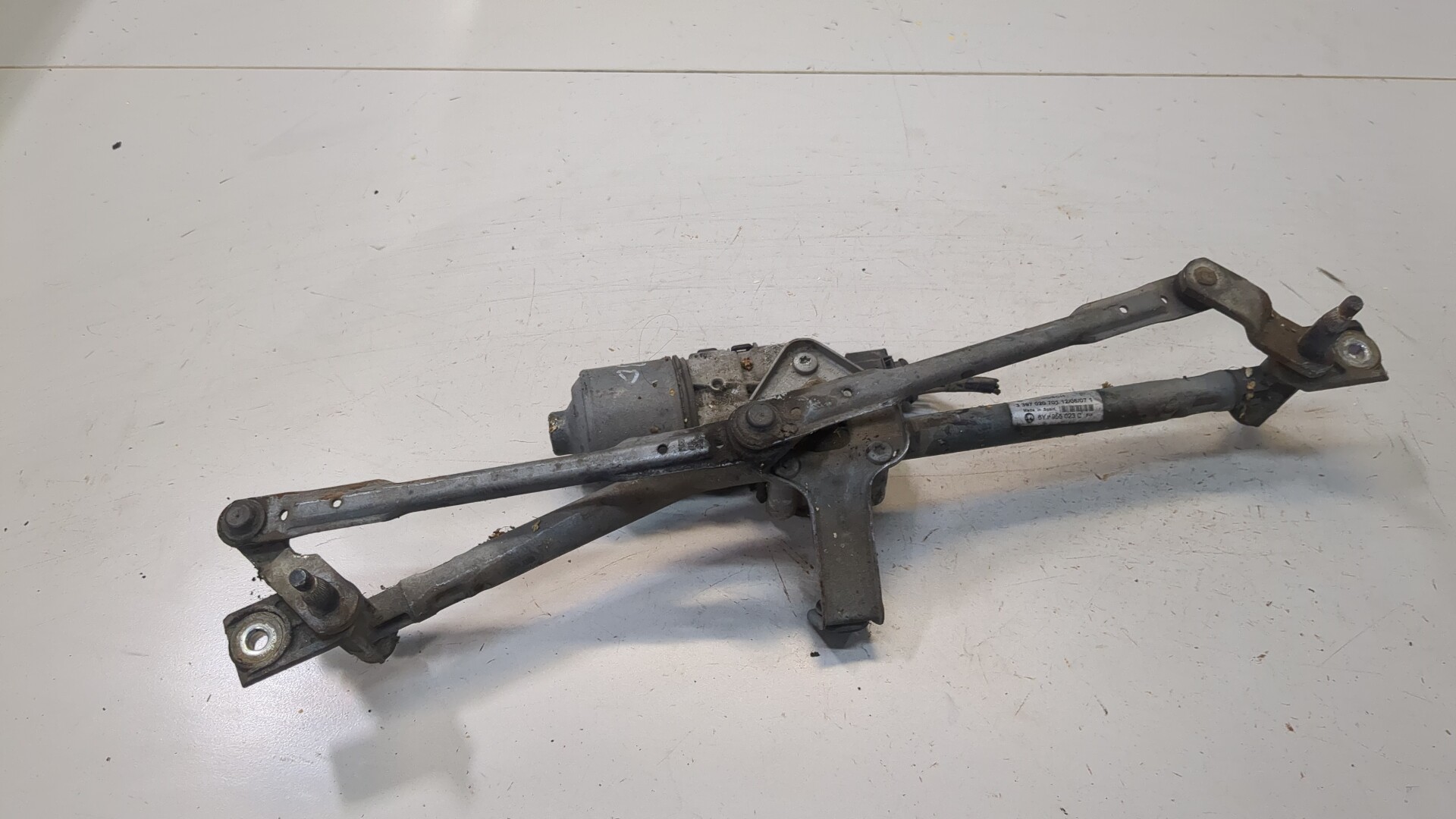 Трапеция стеклоочистителей