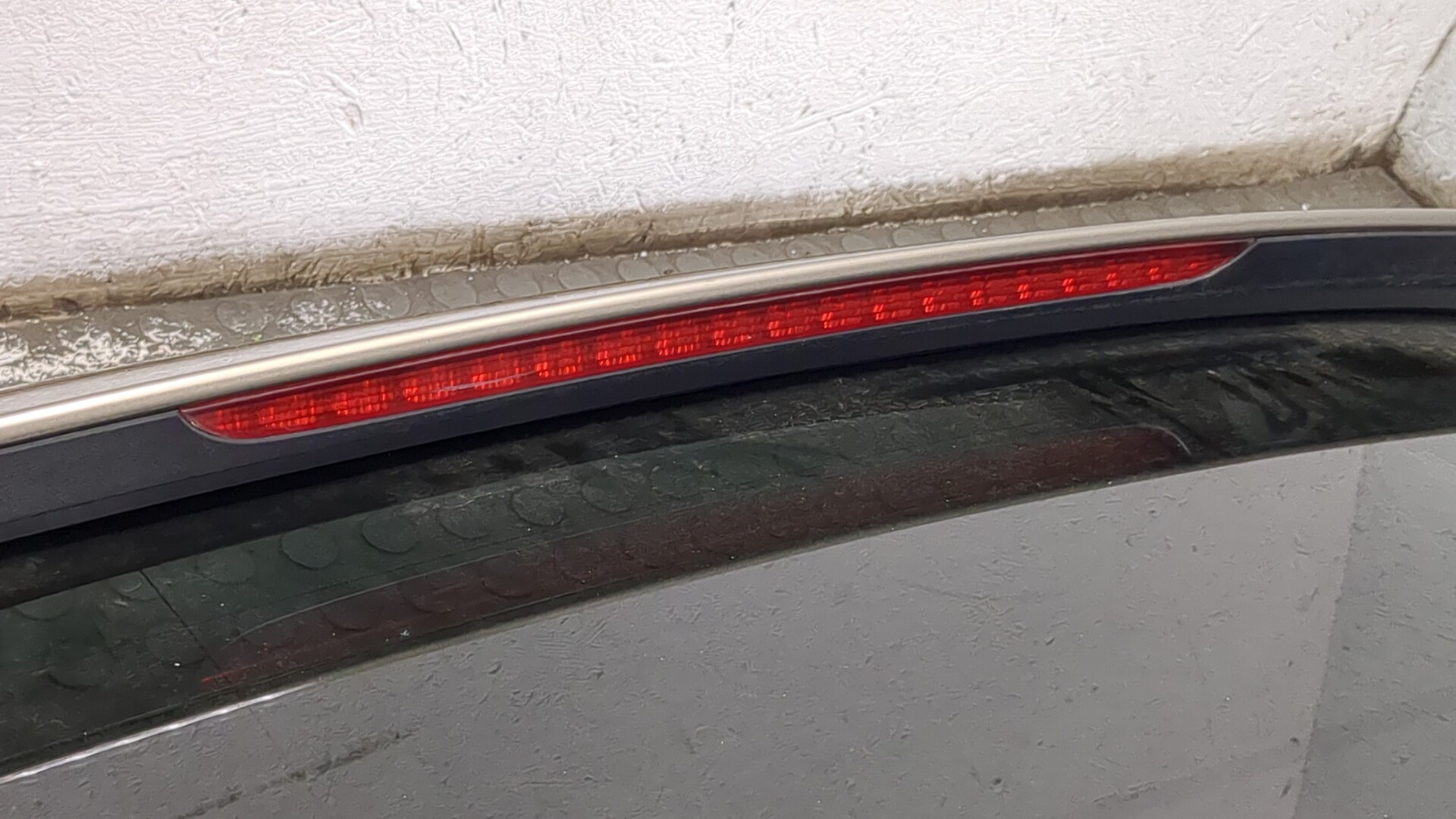 Дверь багажника