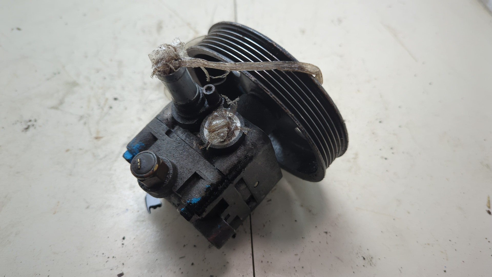 Насос ГУР (гидроусилитель руля)