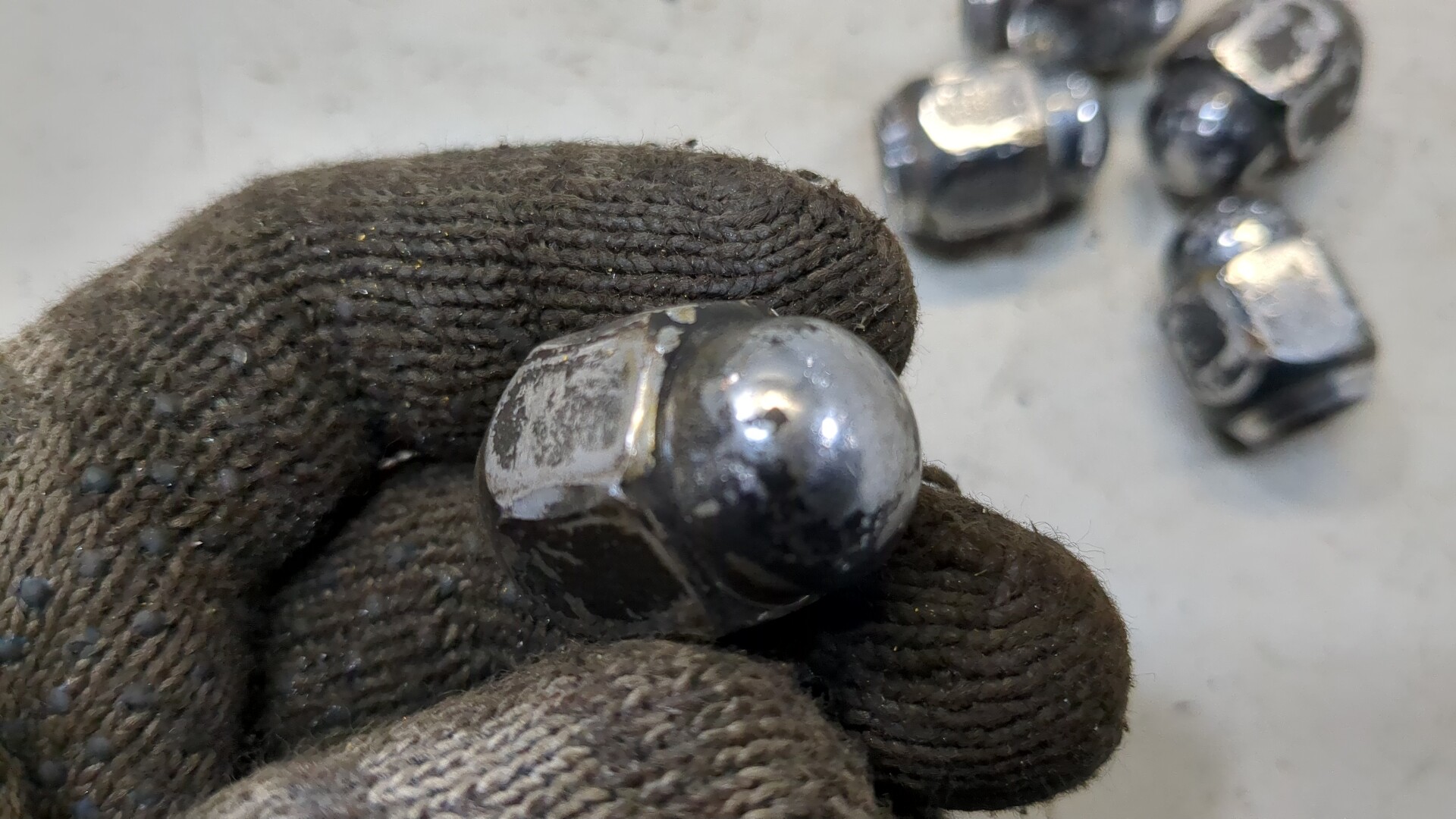 Гайка колеса