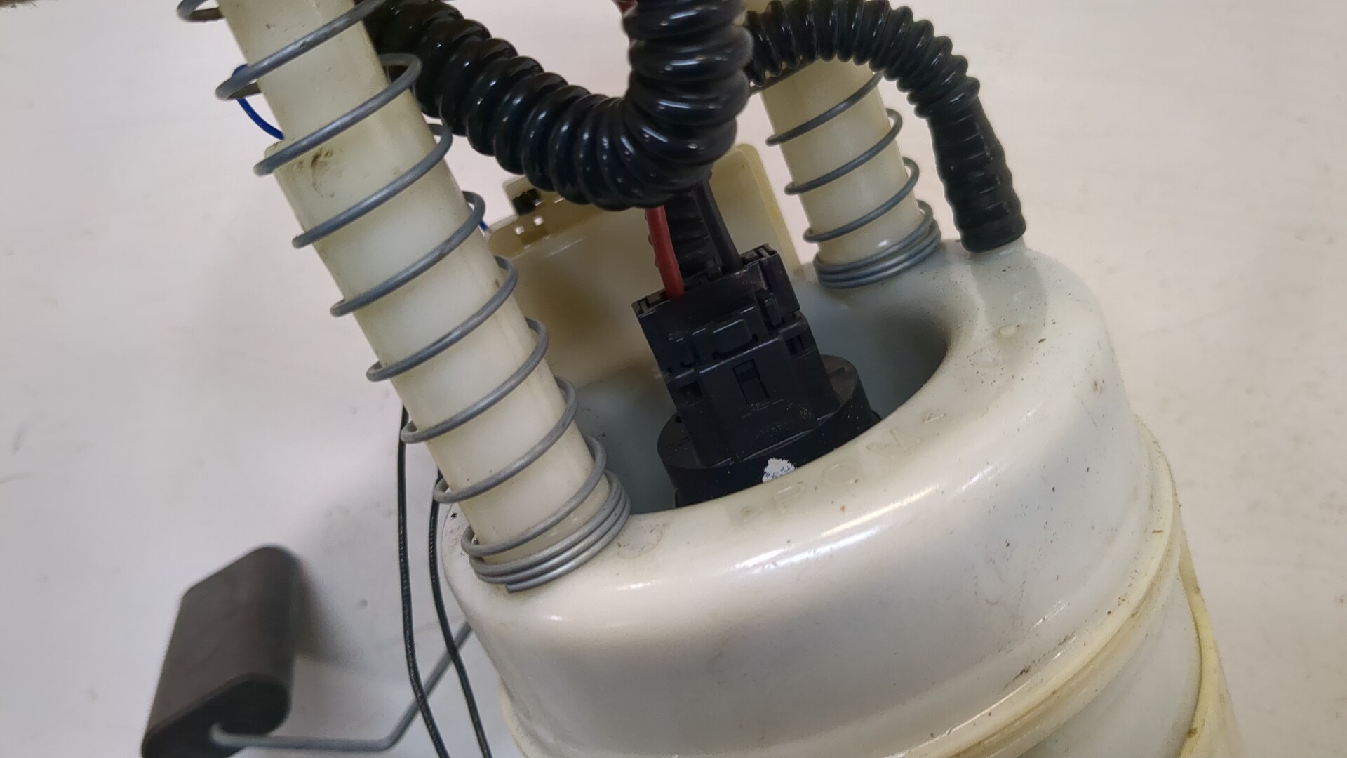 Насос топливный электрический