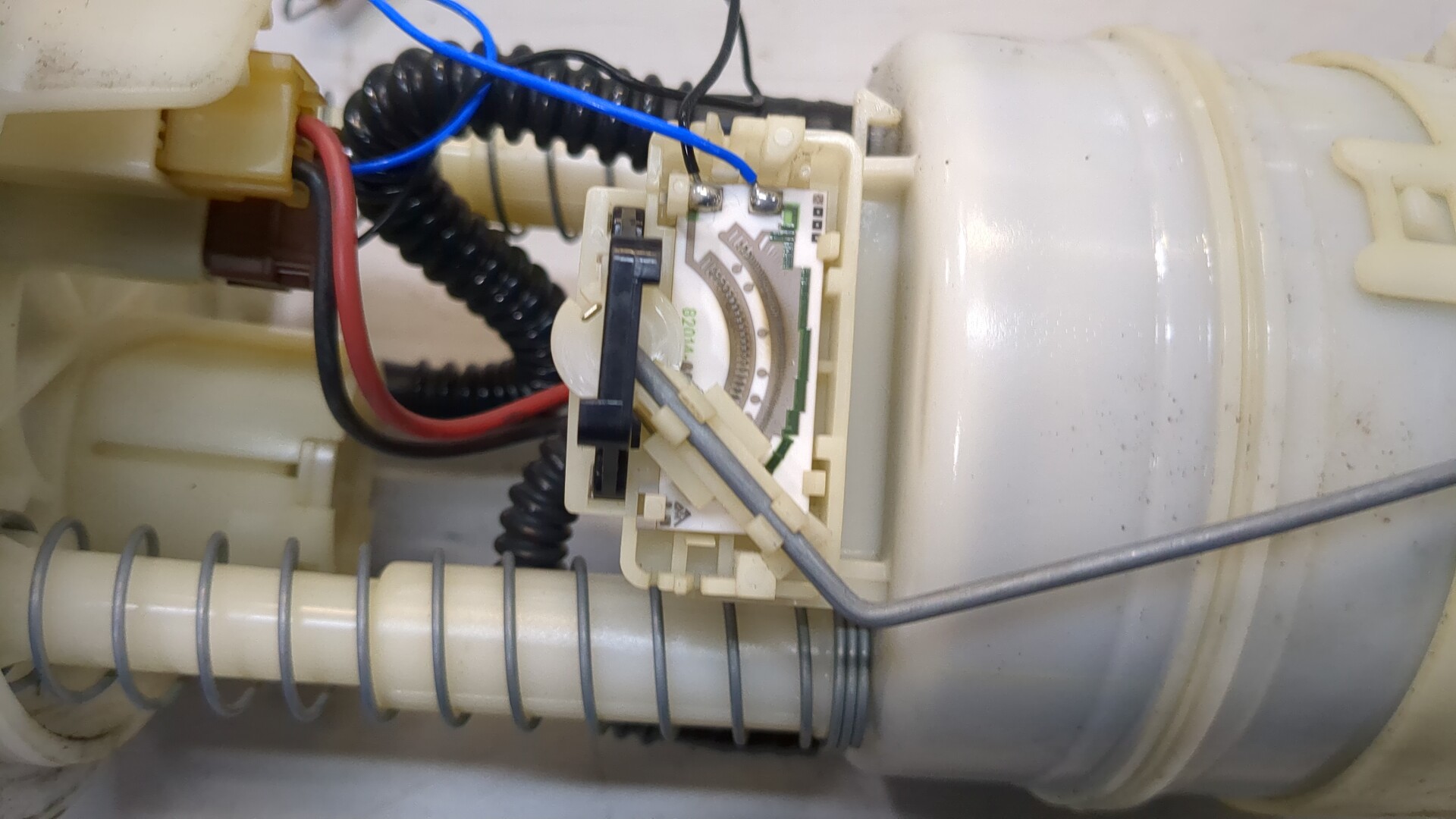 Насос топливный электрический