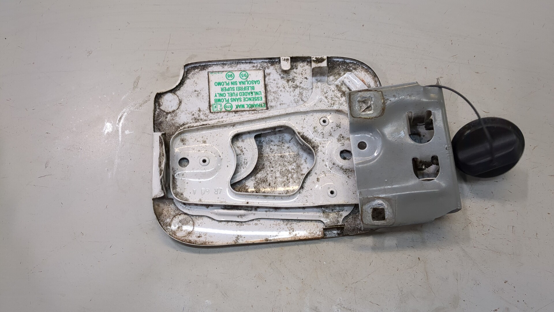 Лючок бензобака