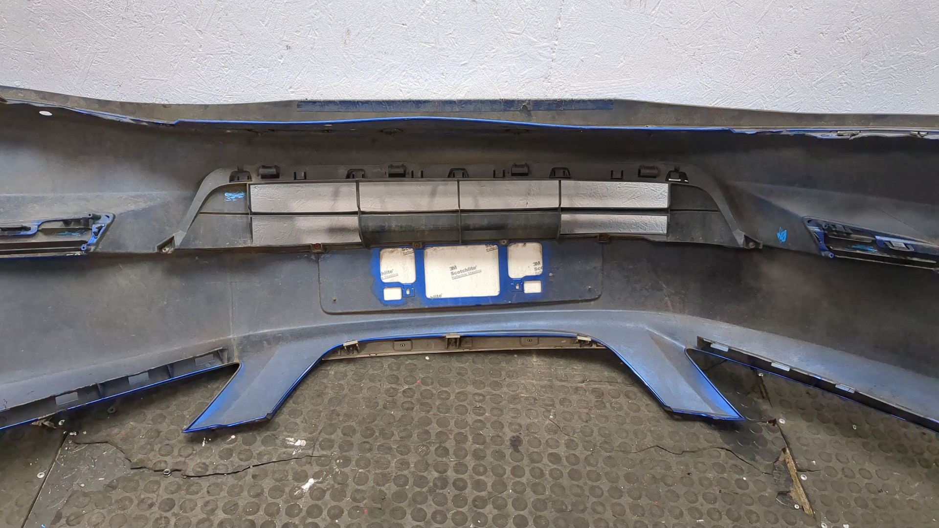 Бампер передний