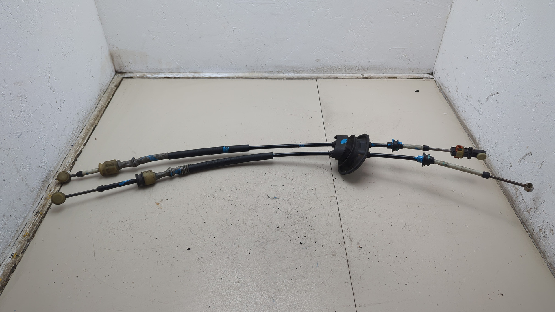 Трос КПП (выбора/переключения передач)