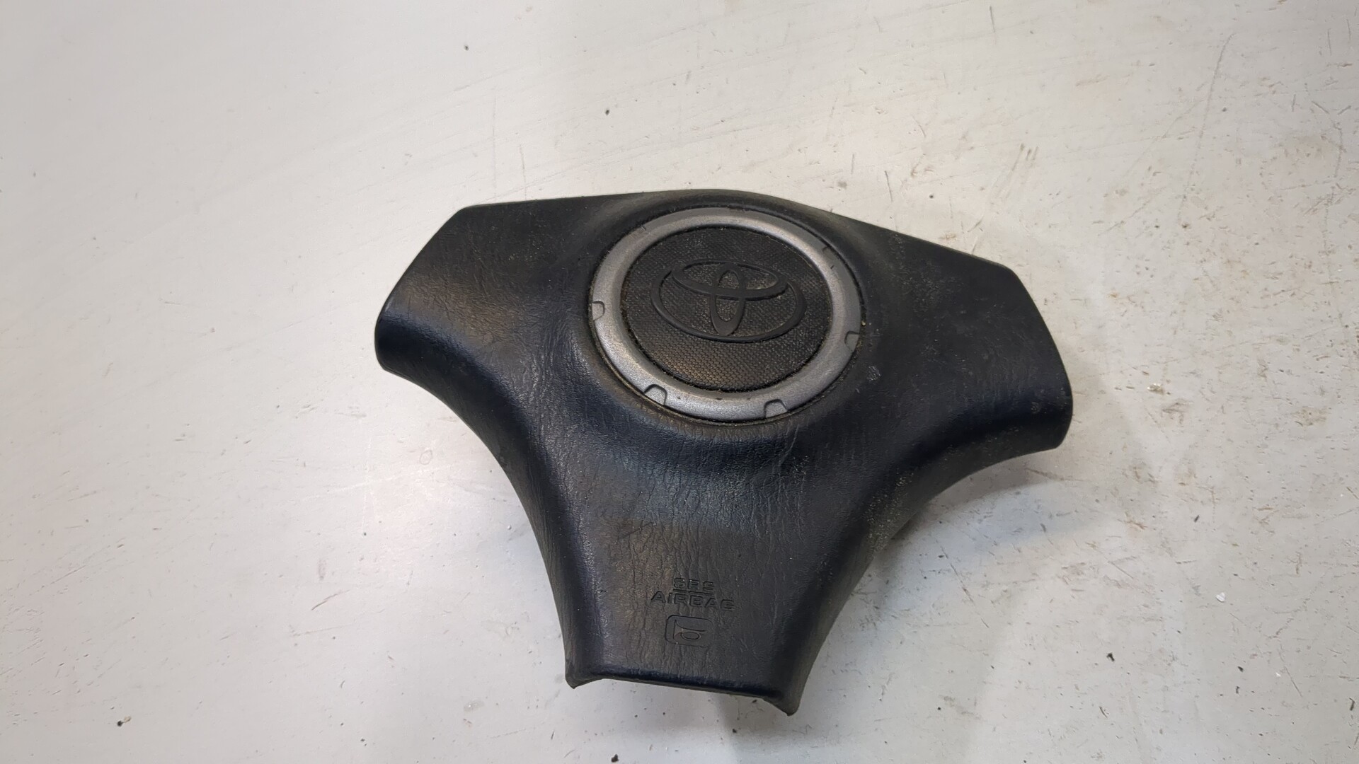 Подушка безопасности в рулевое колесо