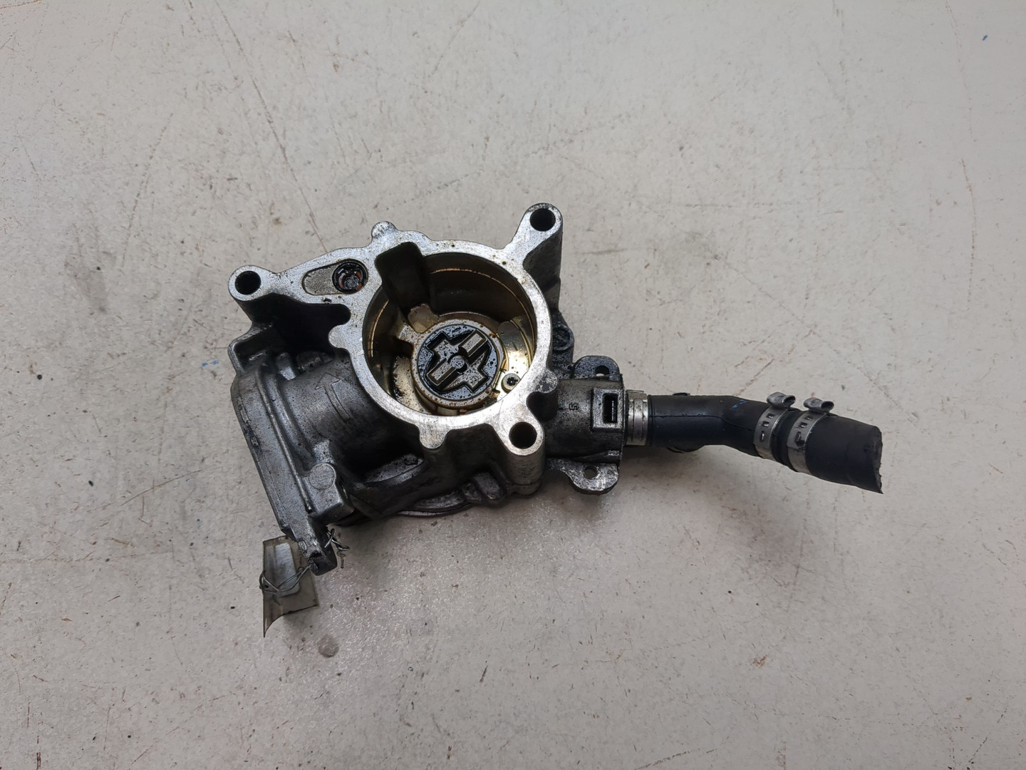 Насос вакуумный