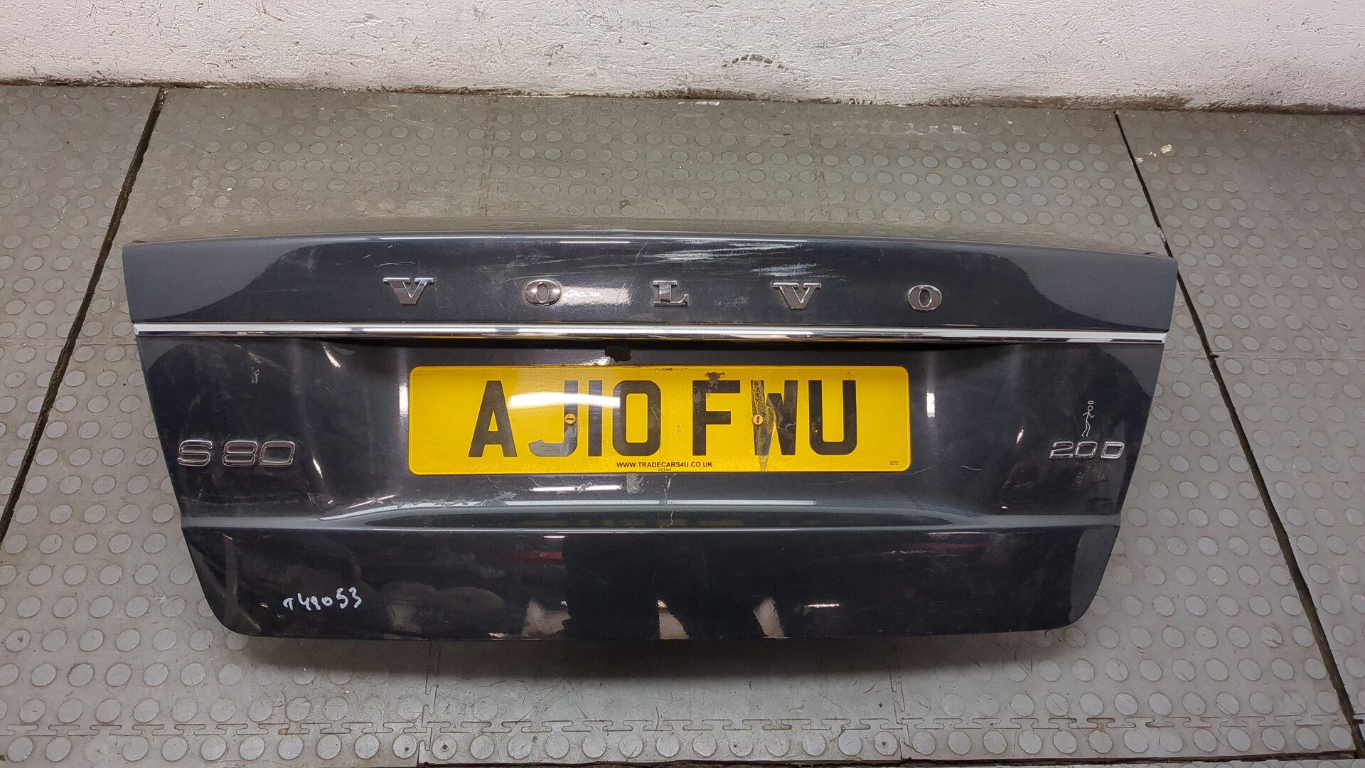 Дверь багажника