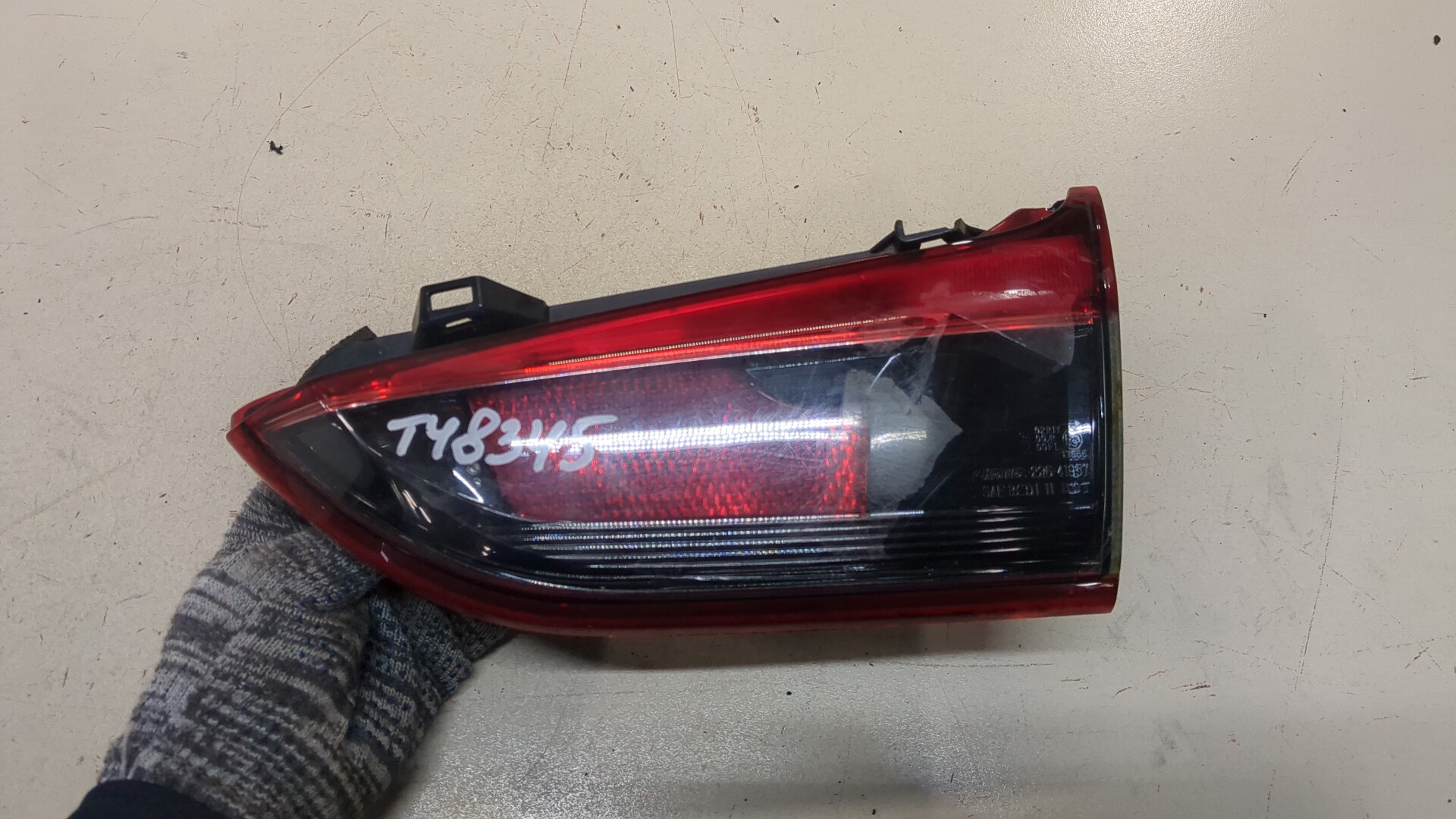 Фонарь задний внутренний правый