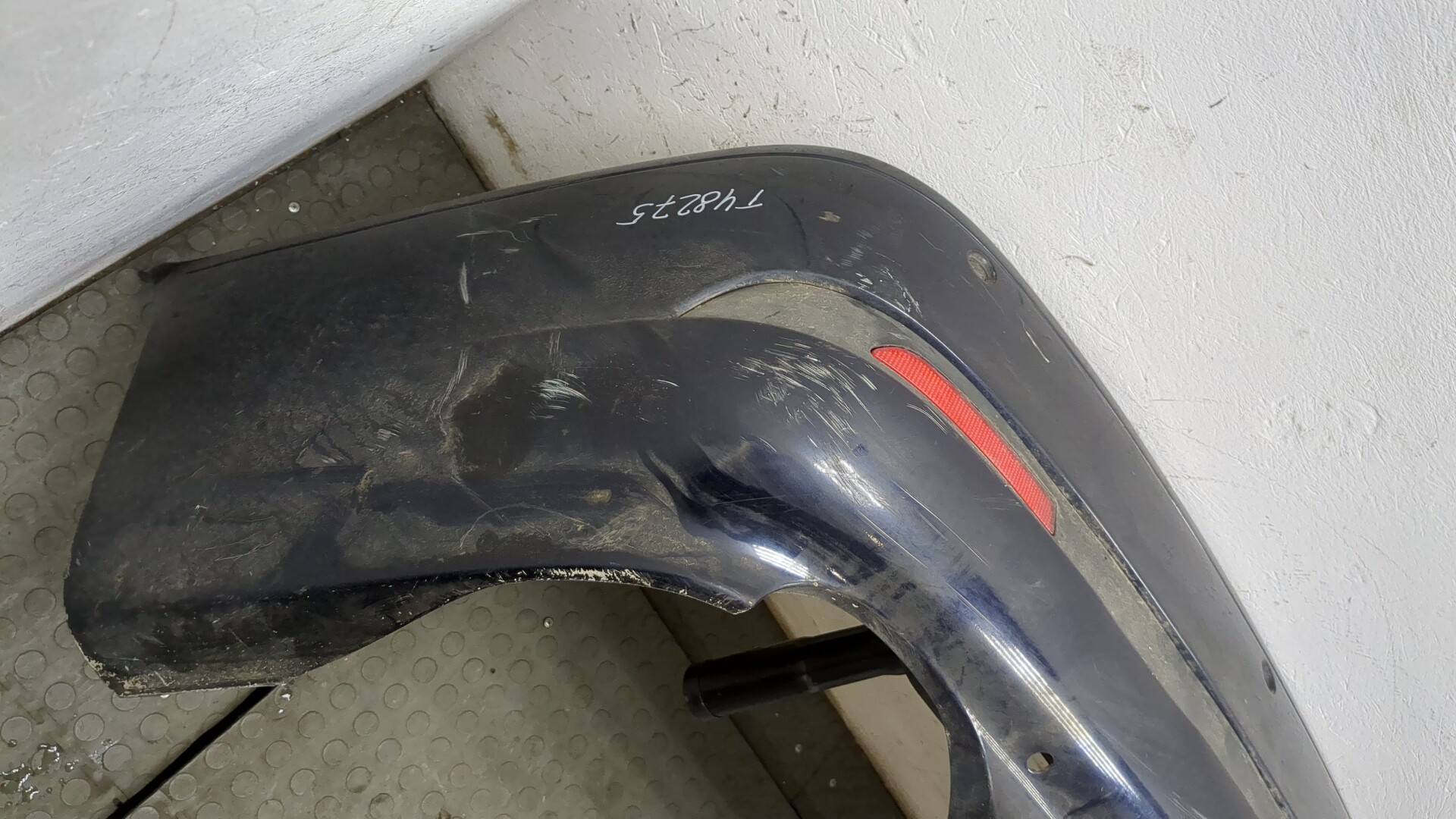 Бампер задний