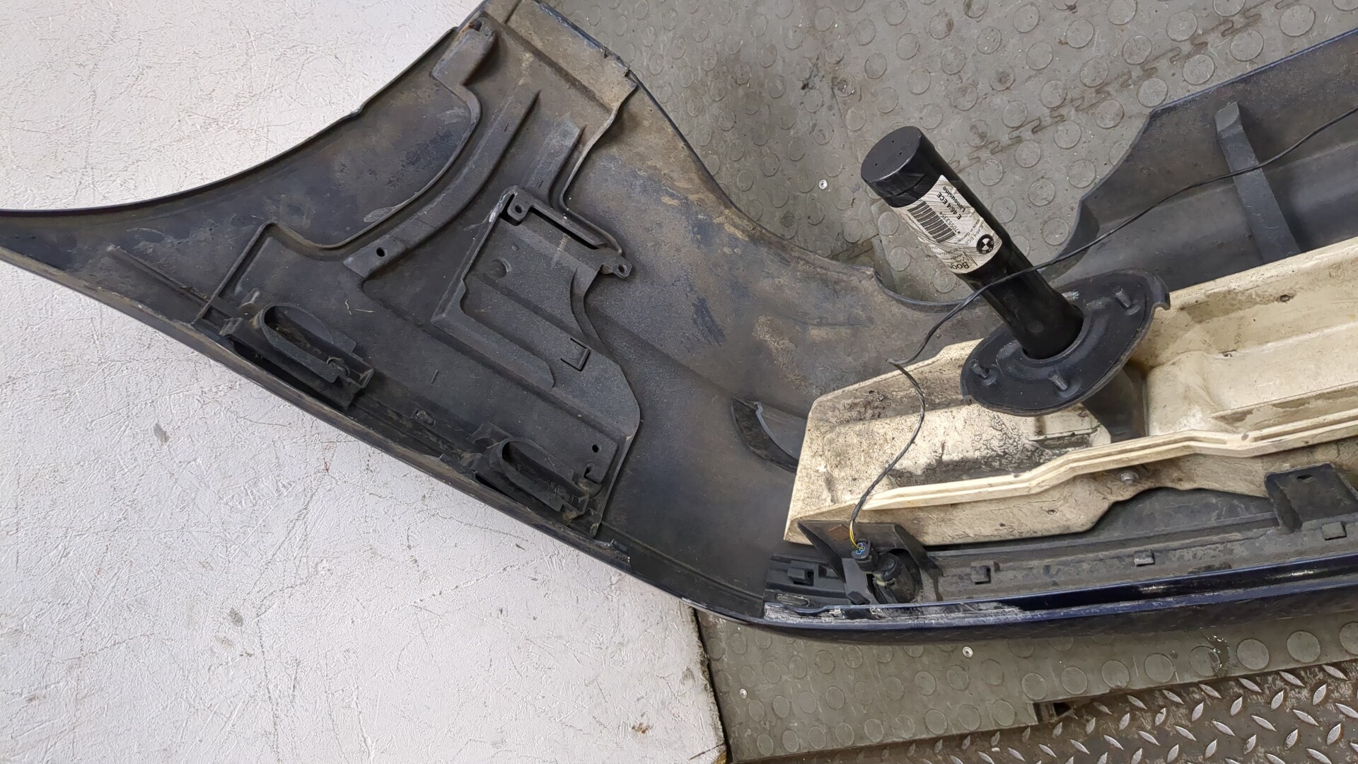 Бампер задний