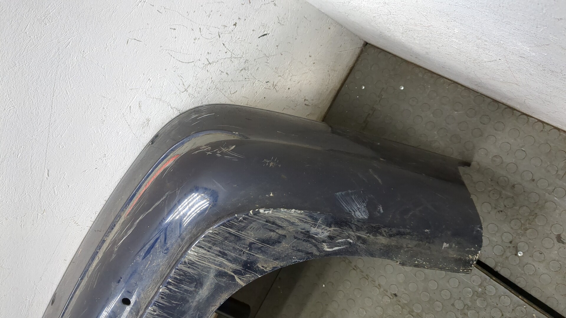 Бампер задний