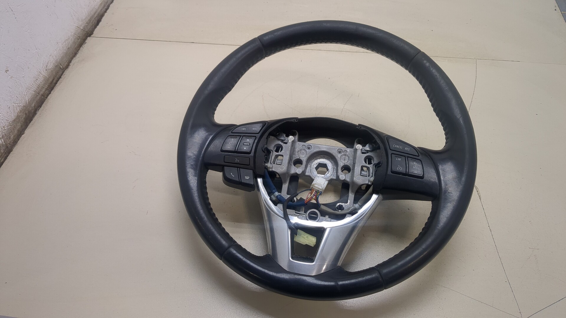 Рулевое колесо (руль)