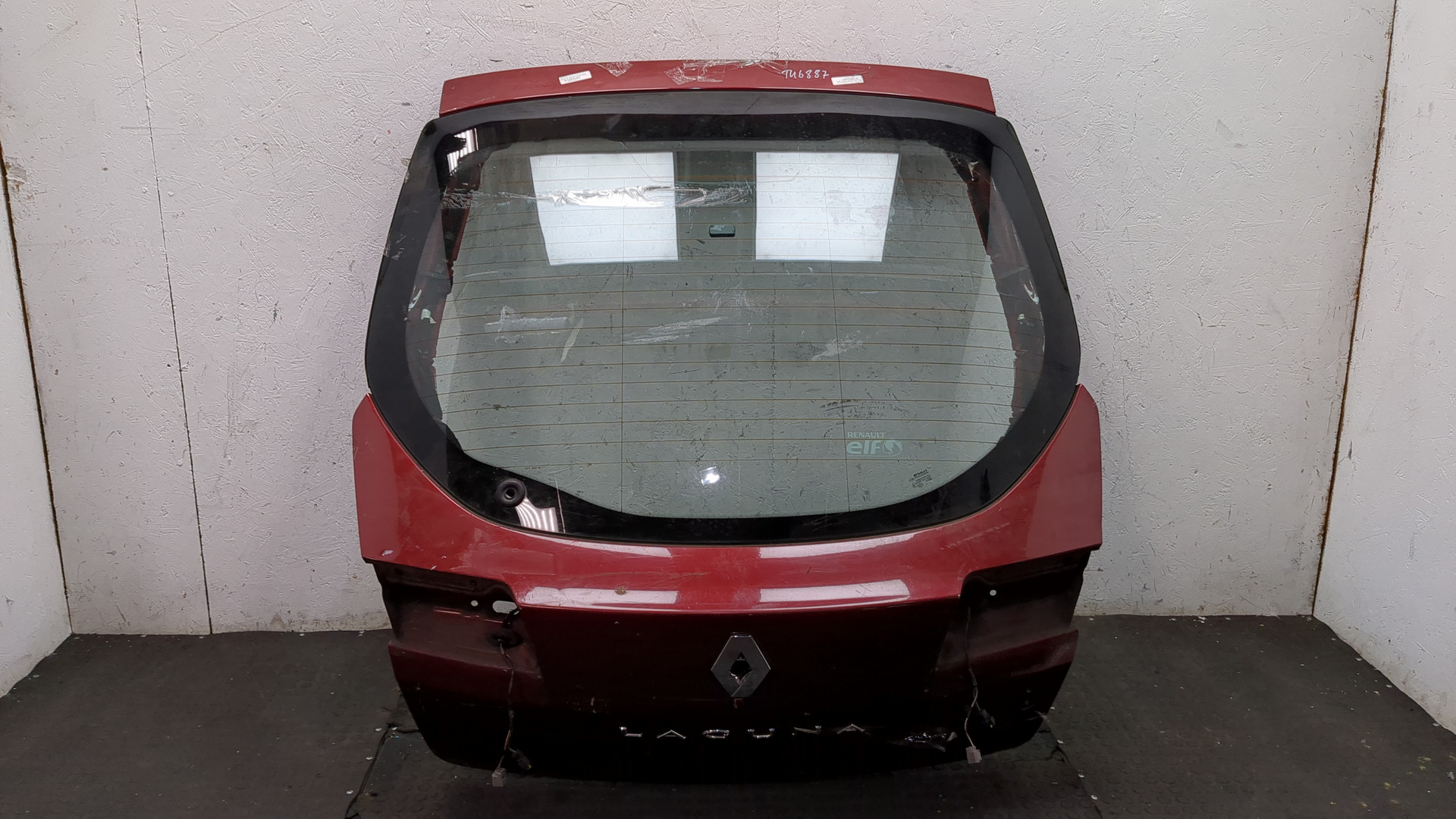 Дверь багажника