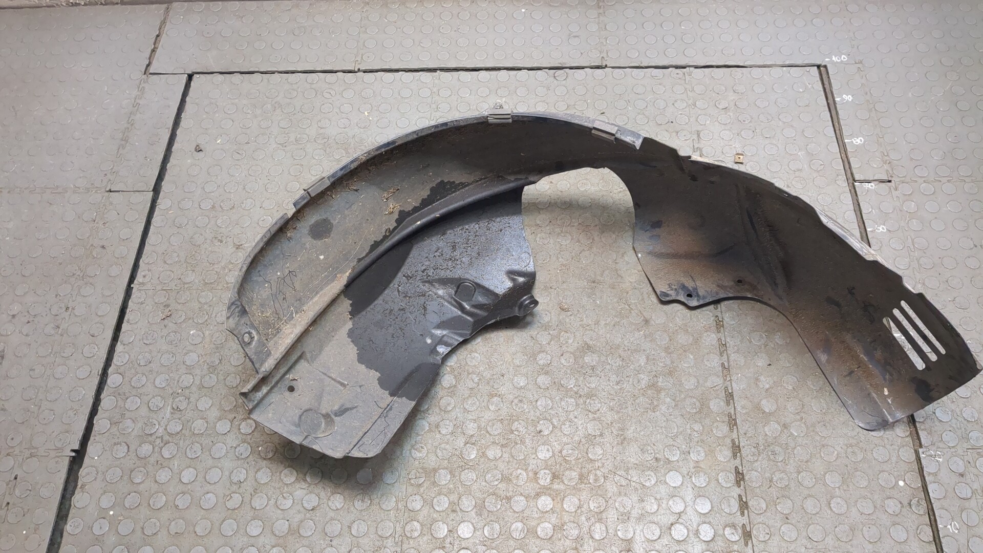 Локер передний правый