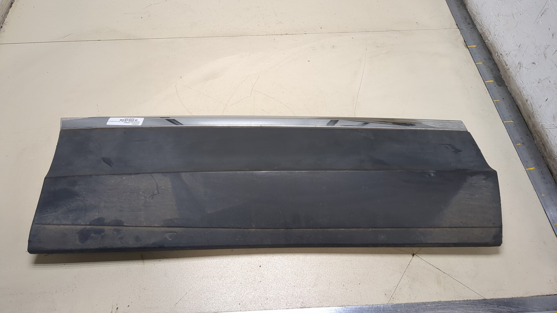 Молдинг двери