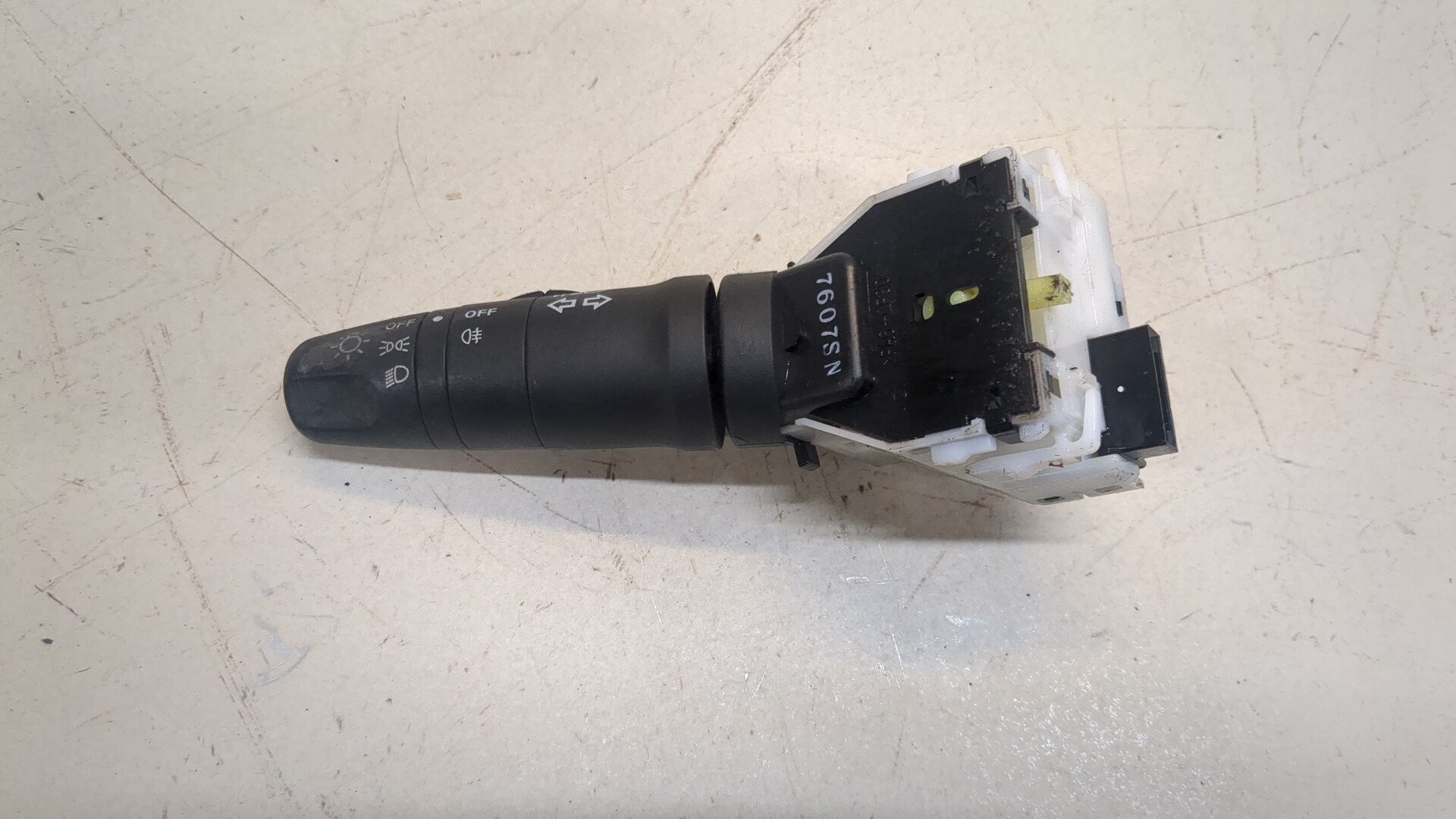 Переключатель поворотов подрулевой