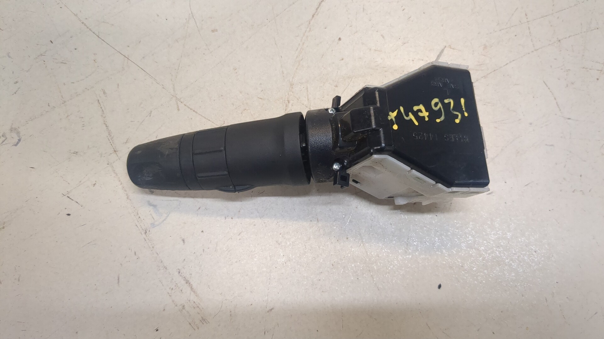 Переключатель поворотов подрулевой