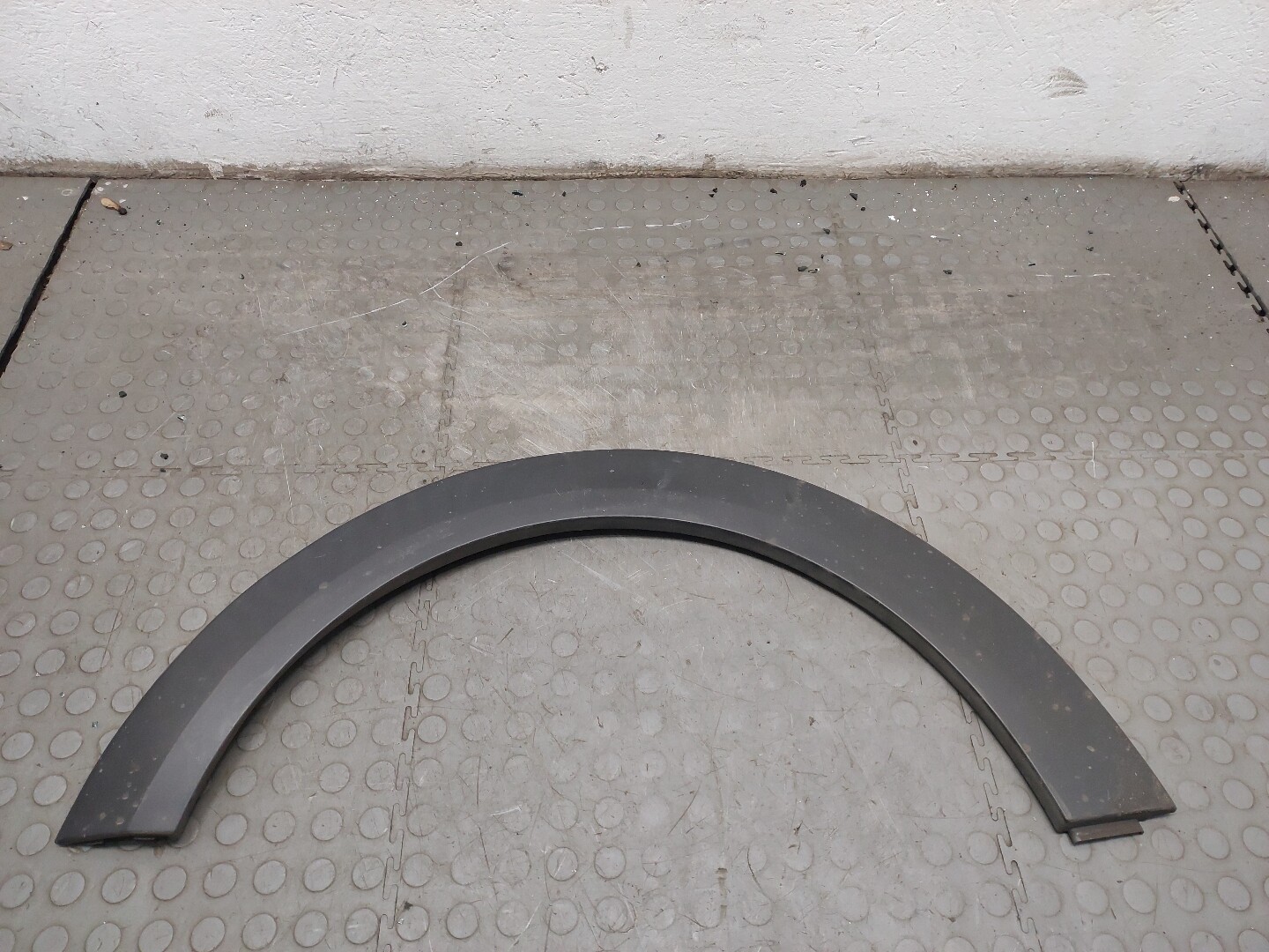 Молдинг заднего крыла правого