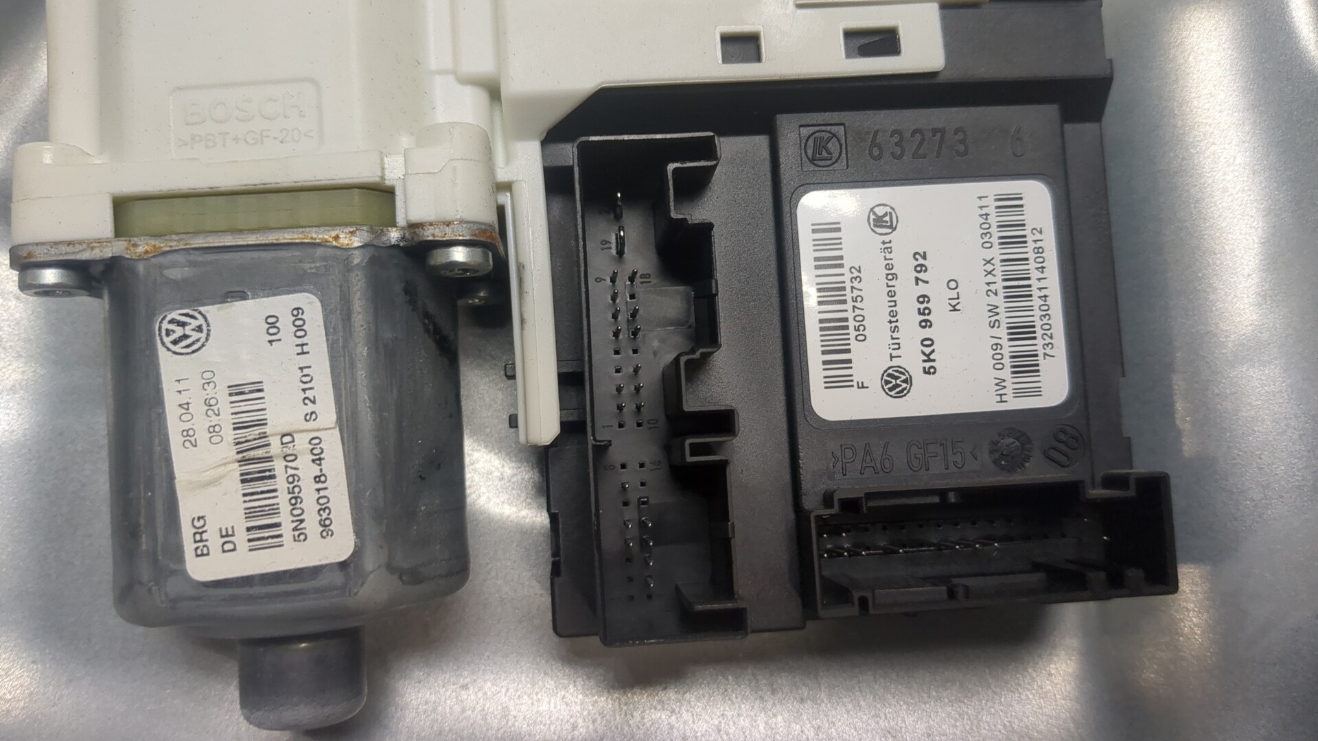 Стеклоподъемник электр. передний правый