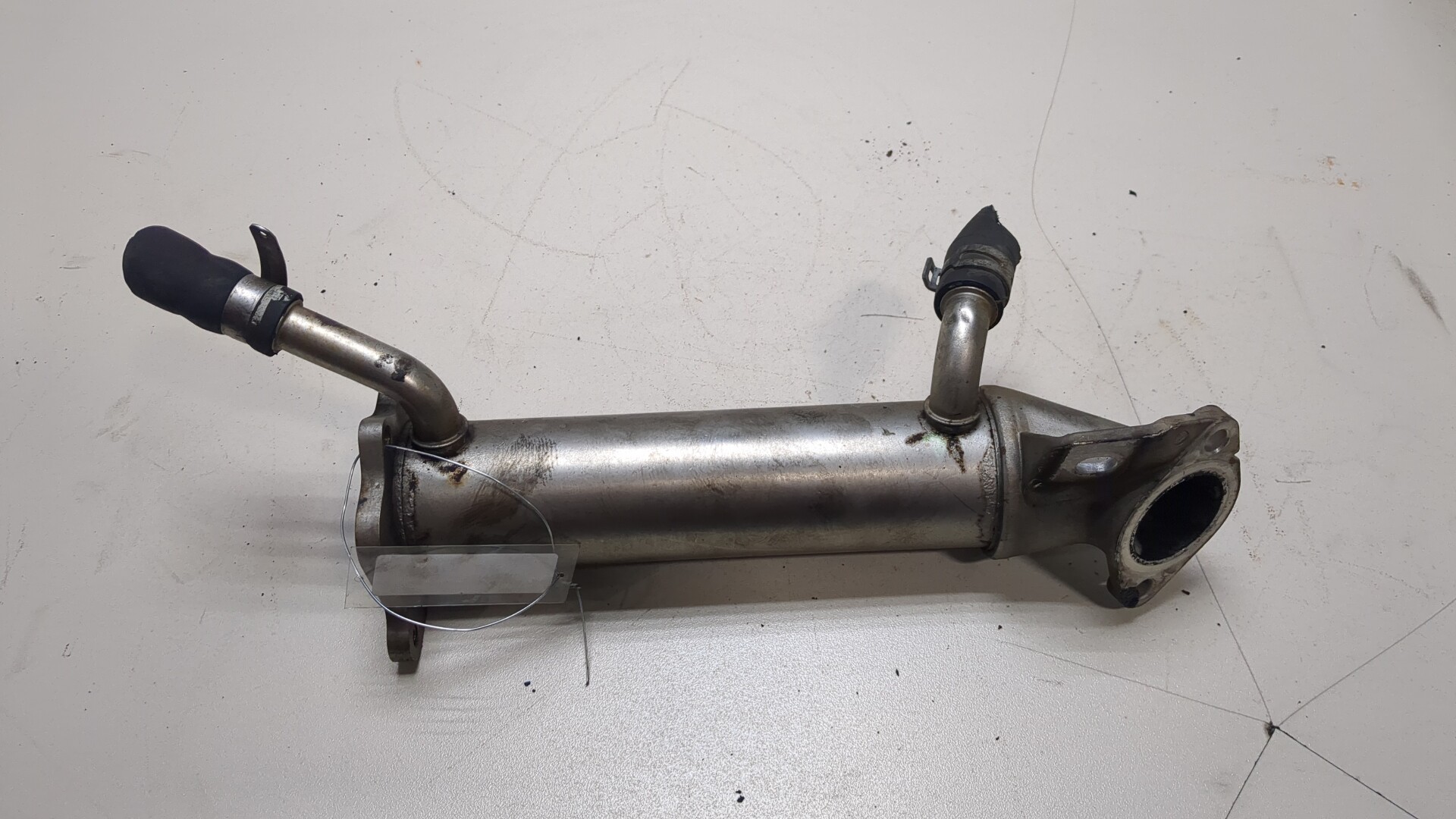 Тройник вентиляции картерных газов