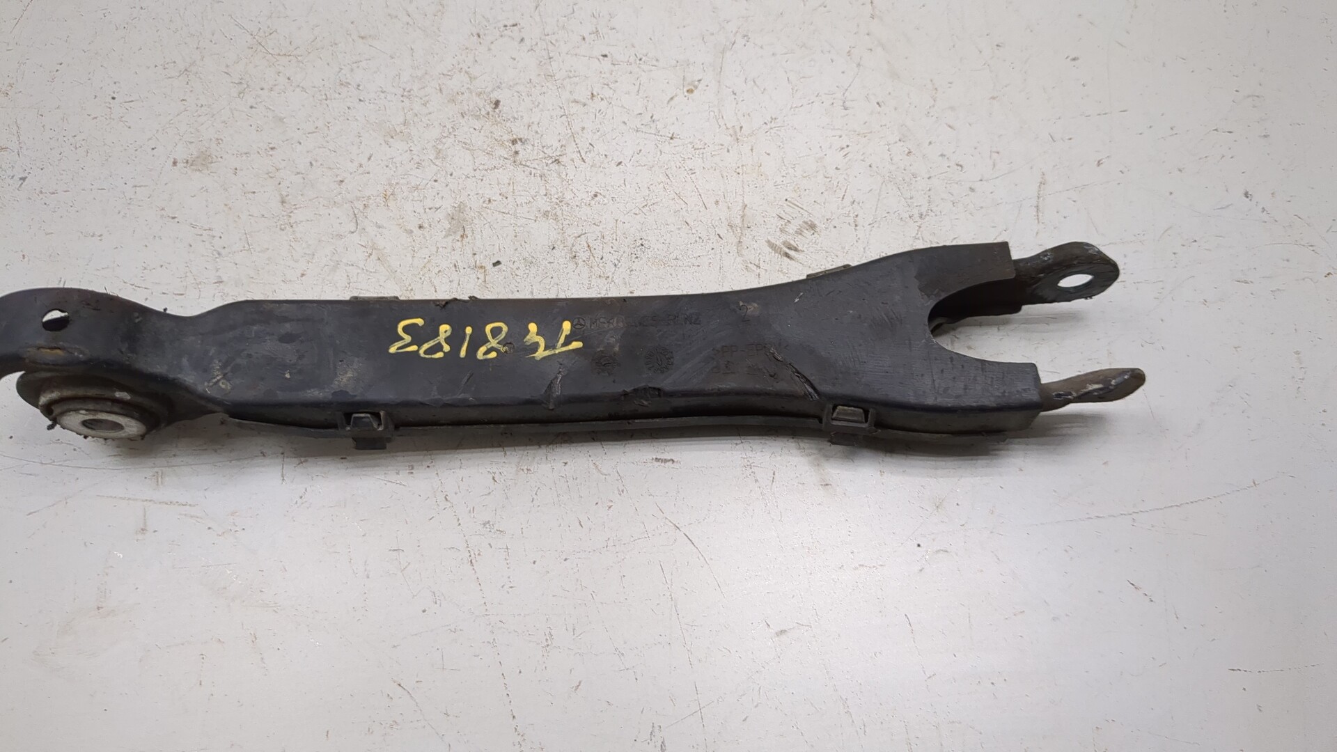 Рычаг задний