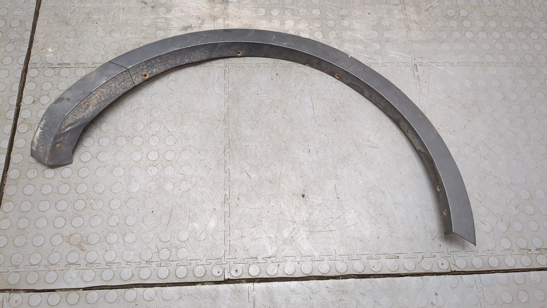 Молдинг заднего крыла правого