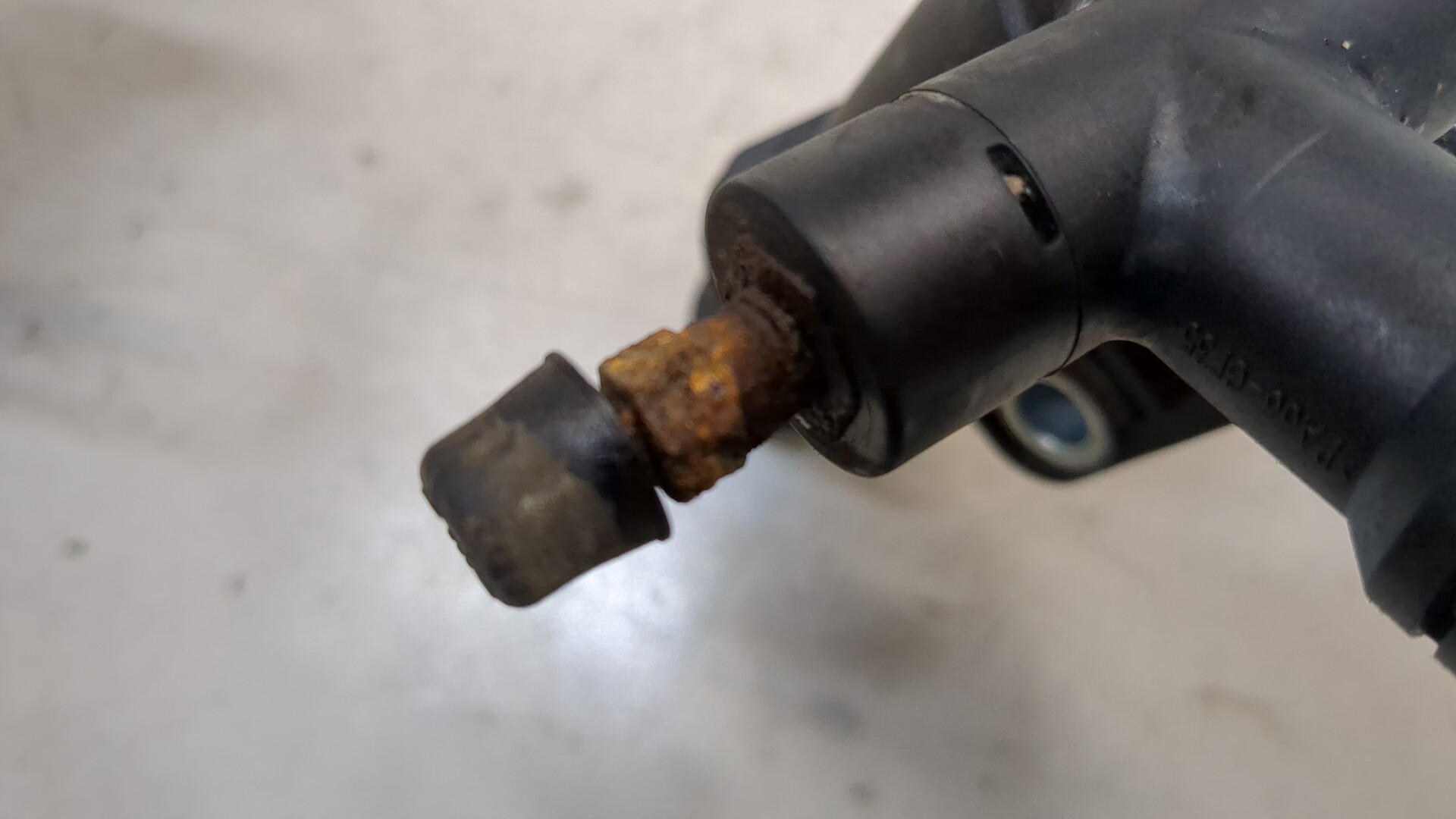 Цилиндр сцепления рабочий