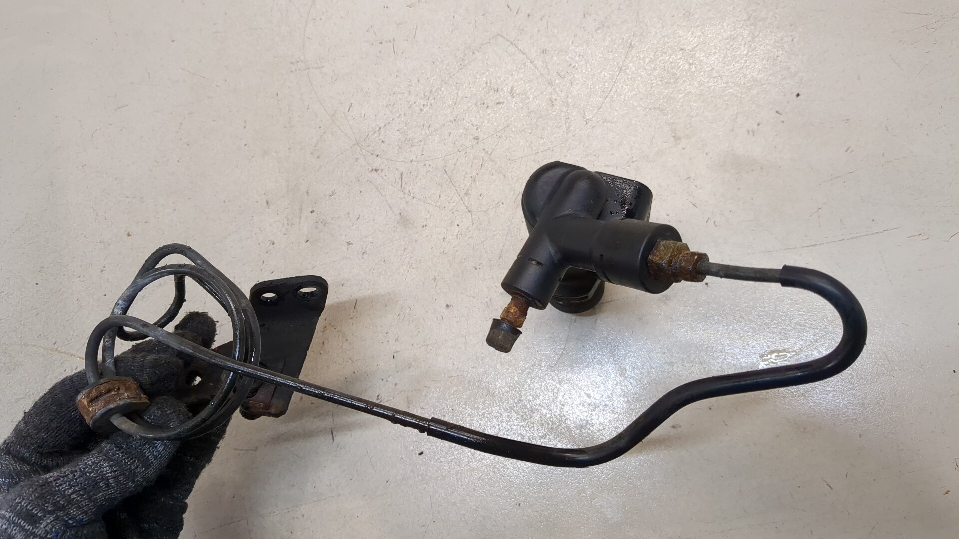 Цилиндр сцепления рабочий