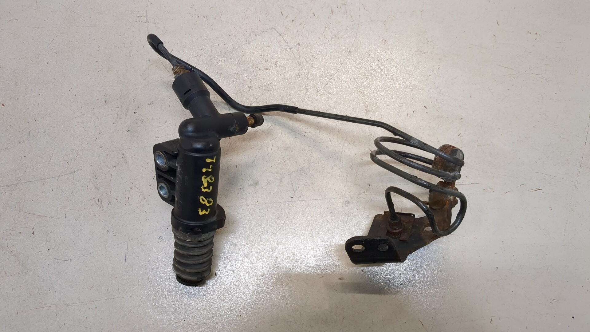 Цилиндр сцепления рабочий