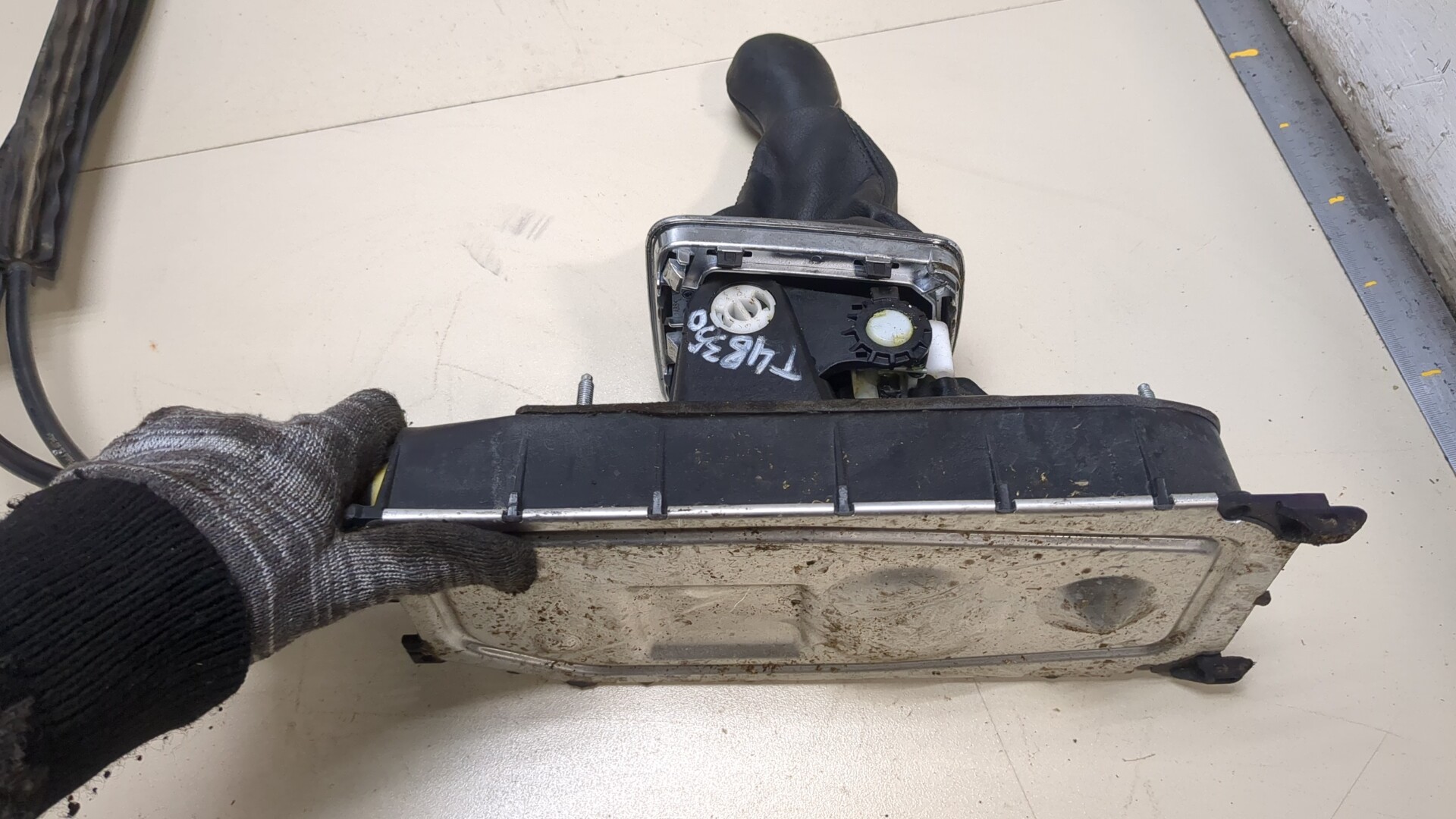 Кулиса МКПП / АКПП