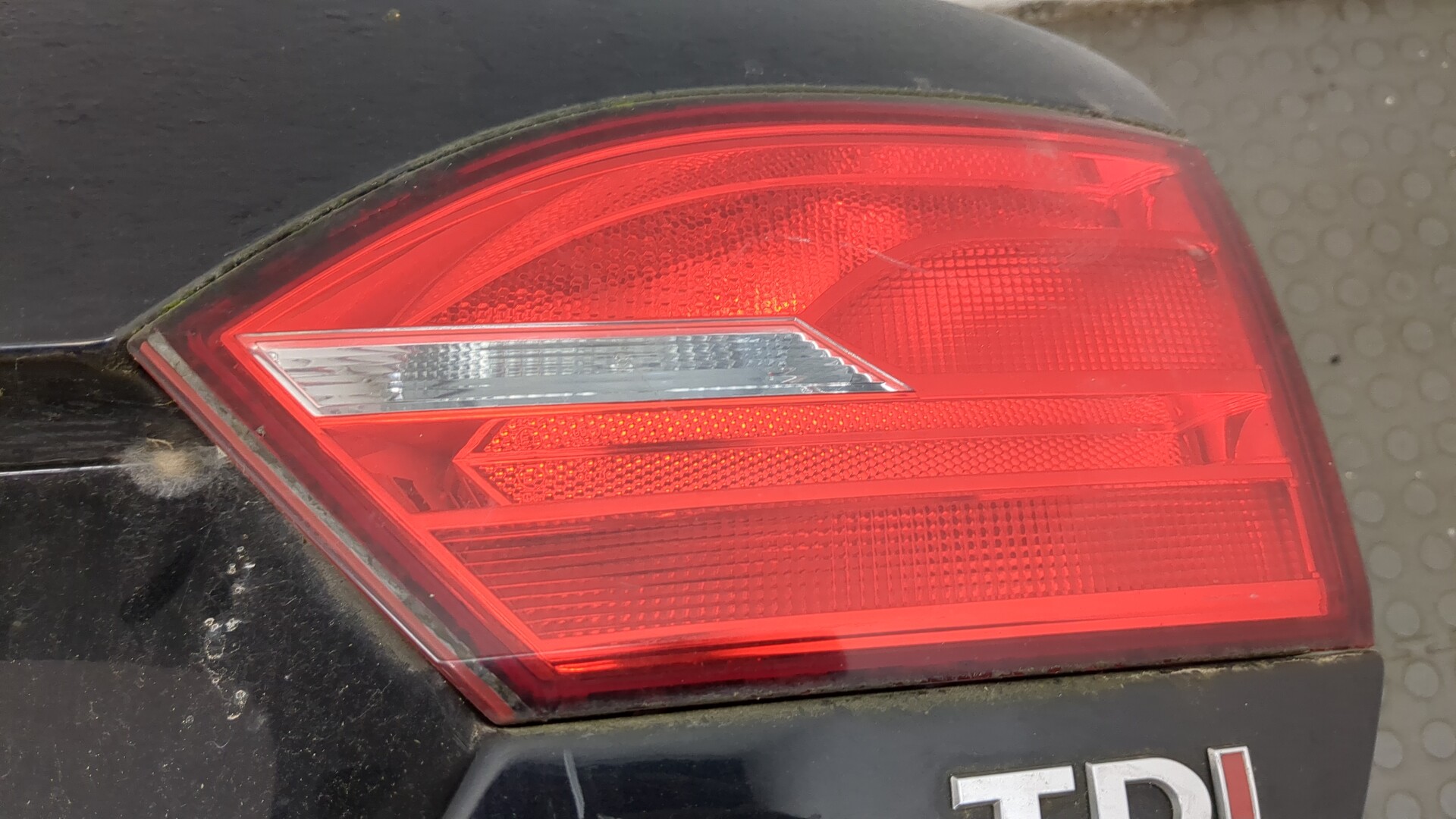 Дверь багажника