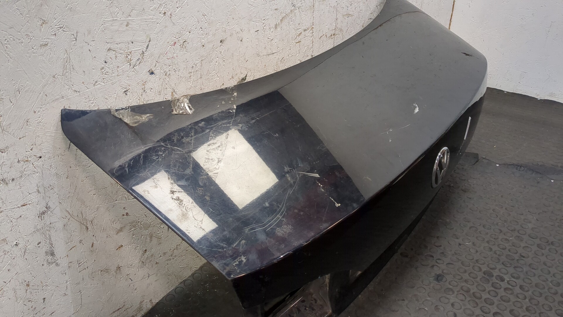 Дверь багажника