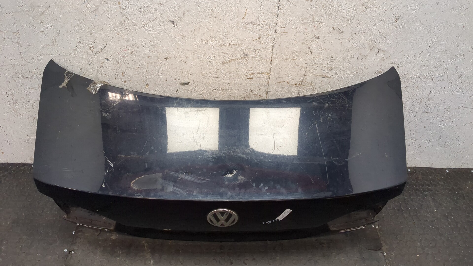 Дверь багажника