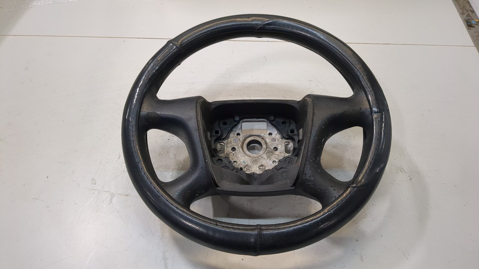 Рулевое колесо (руль)