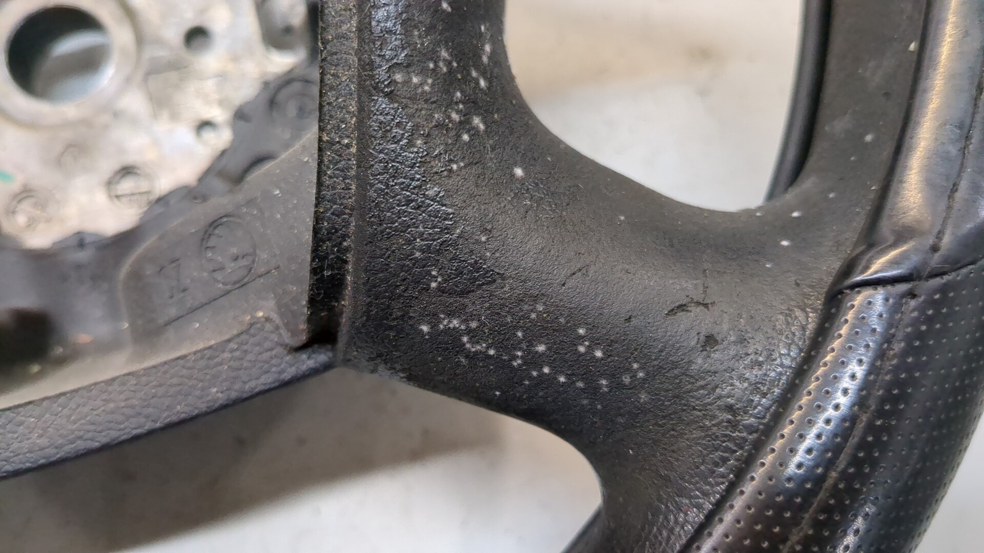 Рулевое колесо (руль)