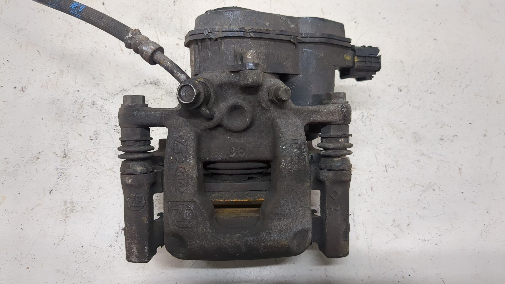 Суппорт задний правый