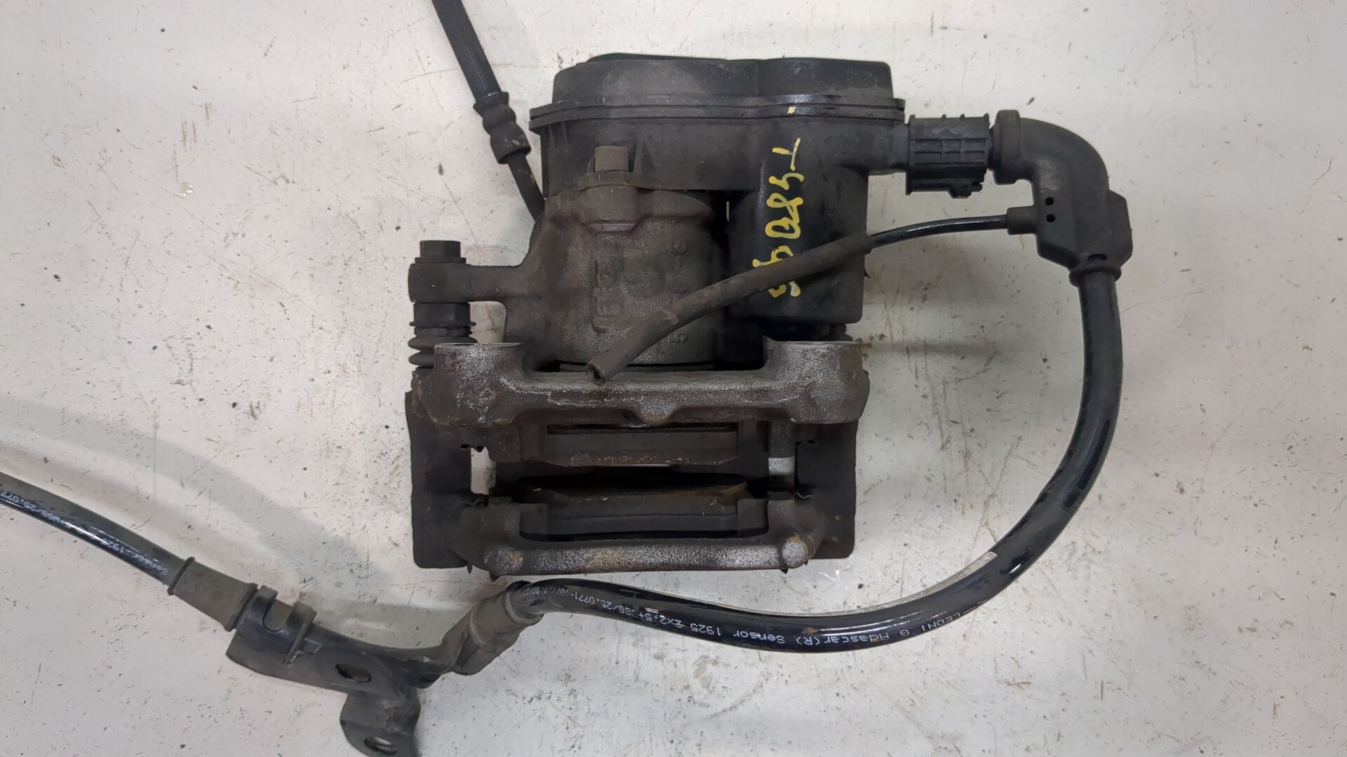 Суппорт задний левый